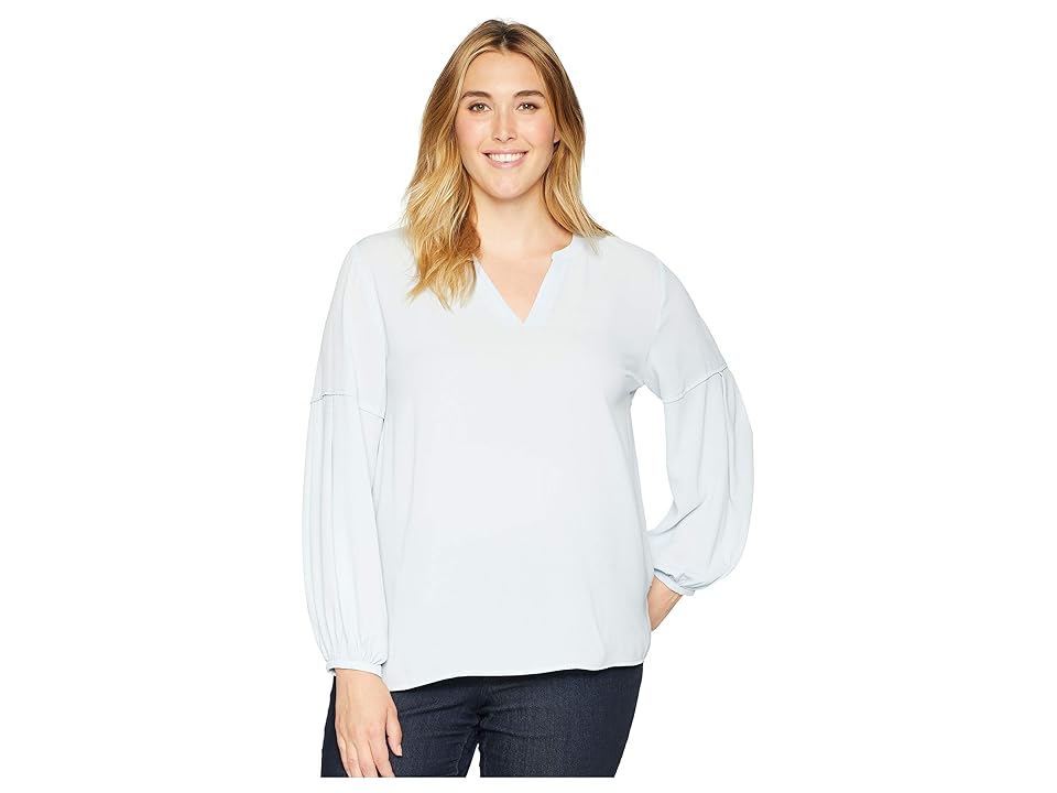 

Vince Camuto Specialty Size Plus Size Bubble Sleeve Soft Texture V-Neck Blouse (Lake Breeze) Women's Blouse