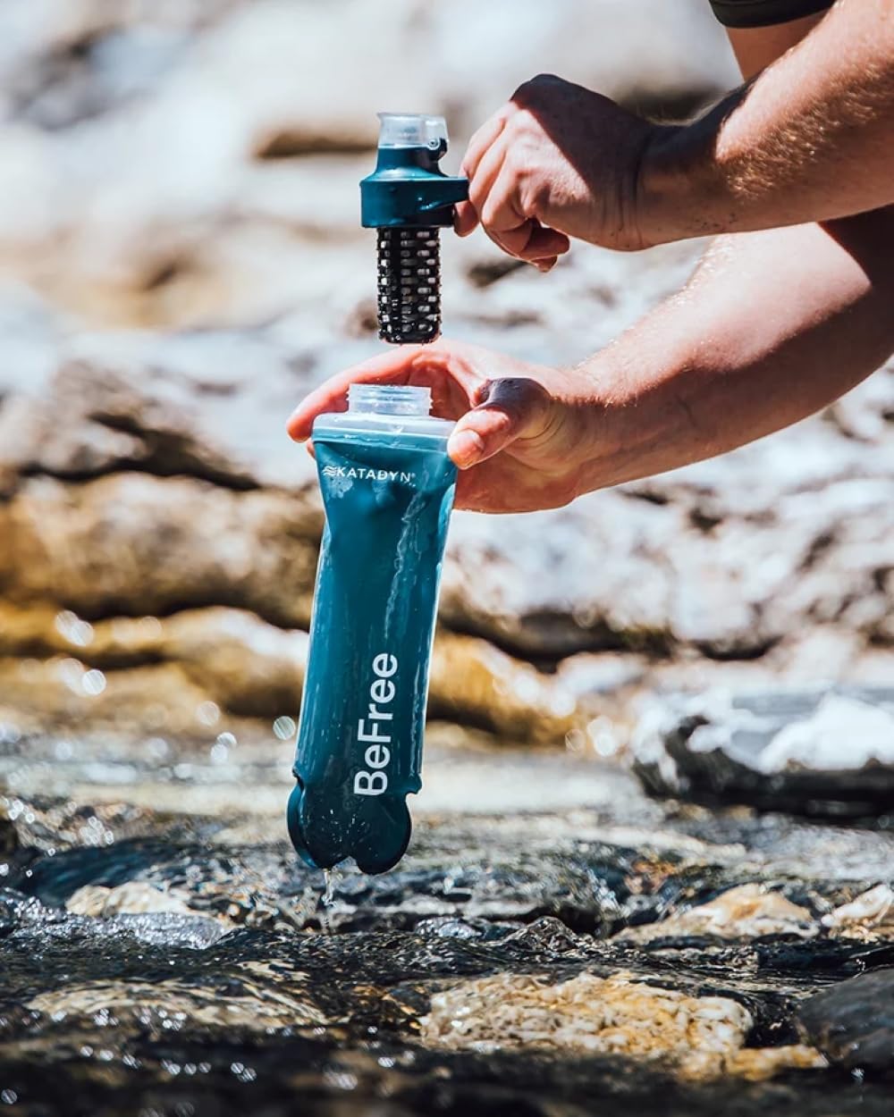 Katadyn BeFree Wasserfilter AC 0.5L - Schieferblau, Ultraleichte Filterflasche mit Aktivkohle & EZ-Clean Membrane™ – immer und überall sicheres Trinkwasser, ideal für Outdoor, Backpacking, Wandern