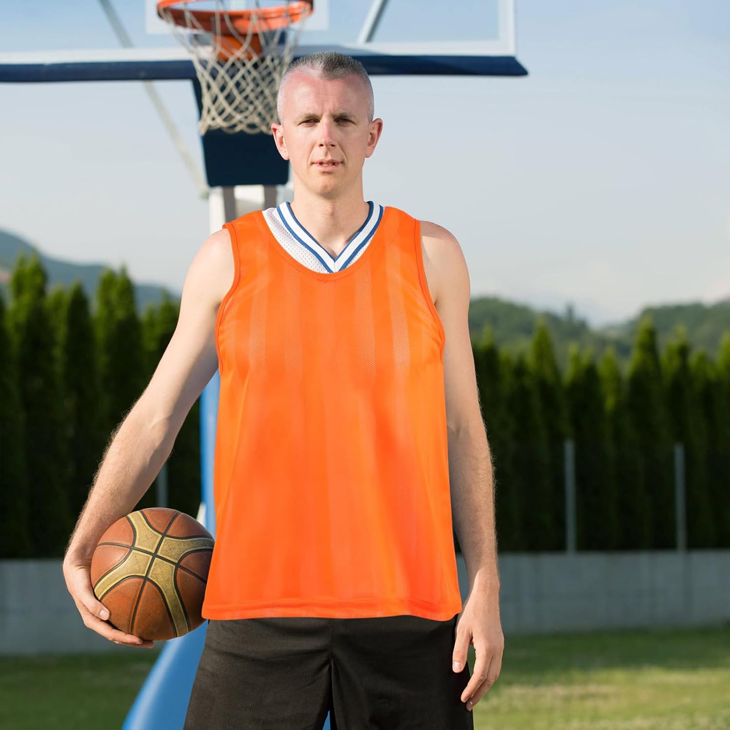 6pcs Soccer Practice Jerseys for Adults, Quick-dry Polyester Mesh Training Vests with Snug Fit and Modern Striped Design, Breathable Sports Pinnies for Soccer and Team Sports