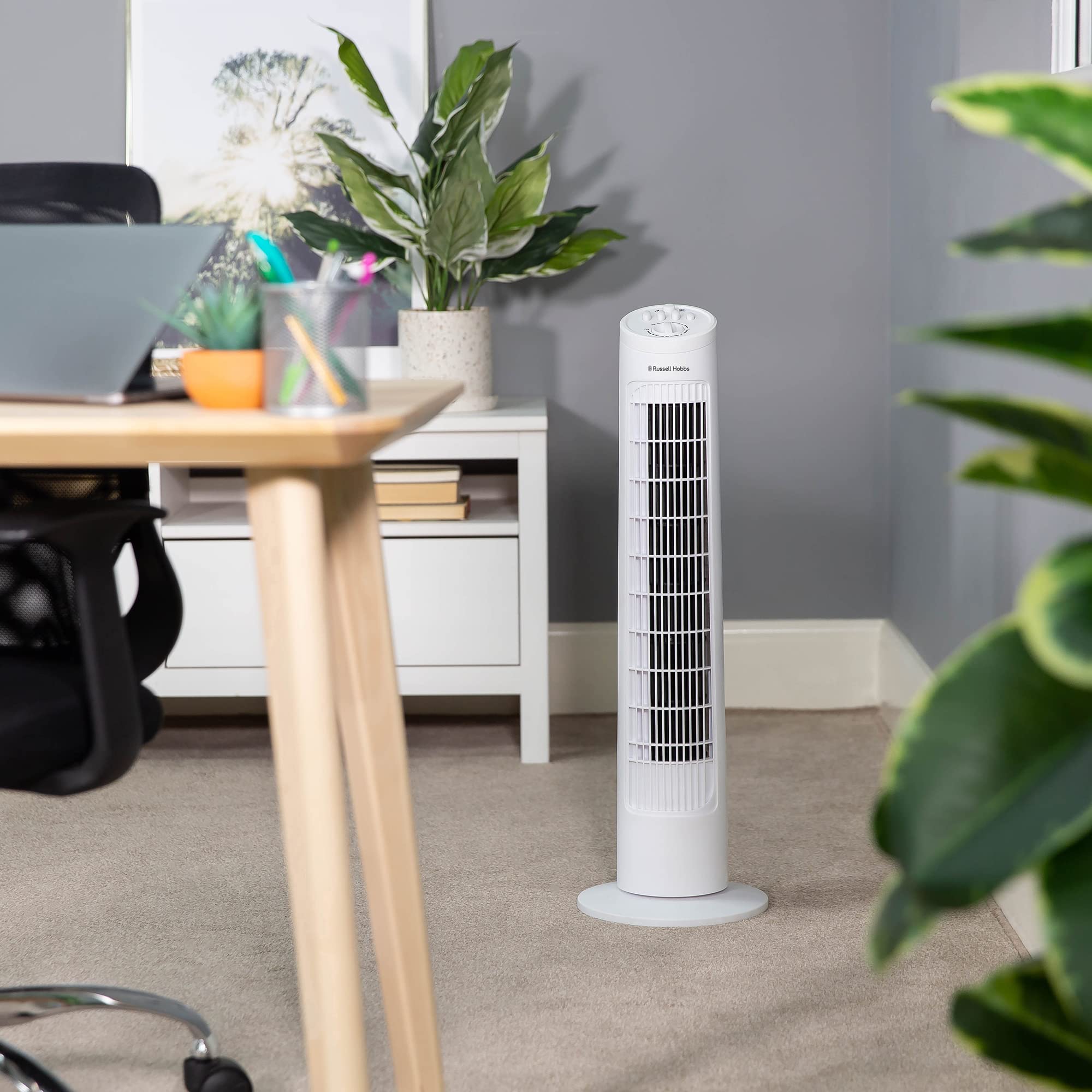 Russell Hobbs RHTF2921 Turmventilator, leicht, 74 cm, 3 Geschwindigkeiten, 75° Schwenkwinkel, kräftiger Luftstrom, leise im Betrieb, Timer-Funktion, ideal für Heim oder Büro, weiß