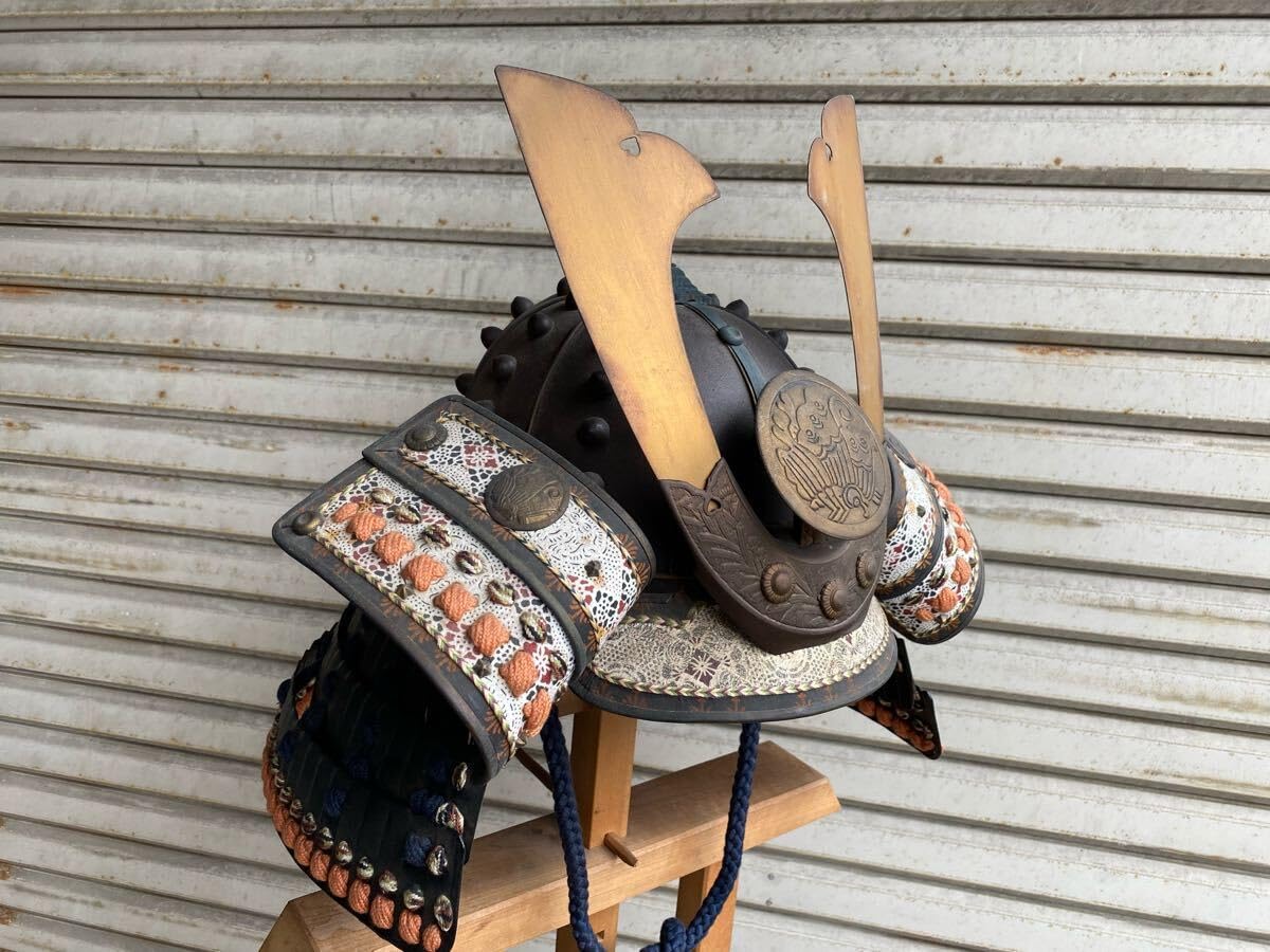 鐵地　十手　兜割　蝶象嵌 127th KOGIRE-KAI AUCTION CATALOGⅡ -SAMURAI- by KOGIRE-KAI