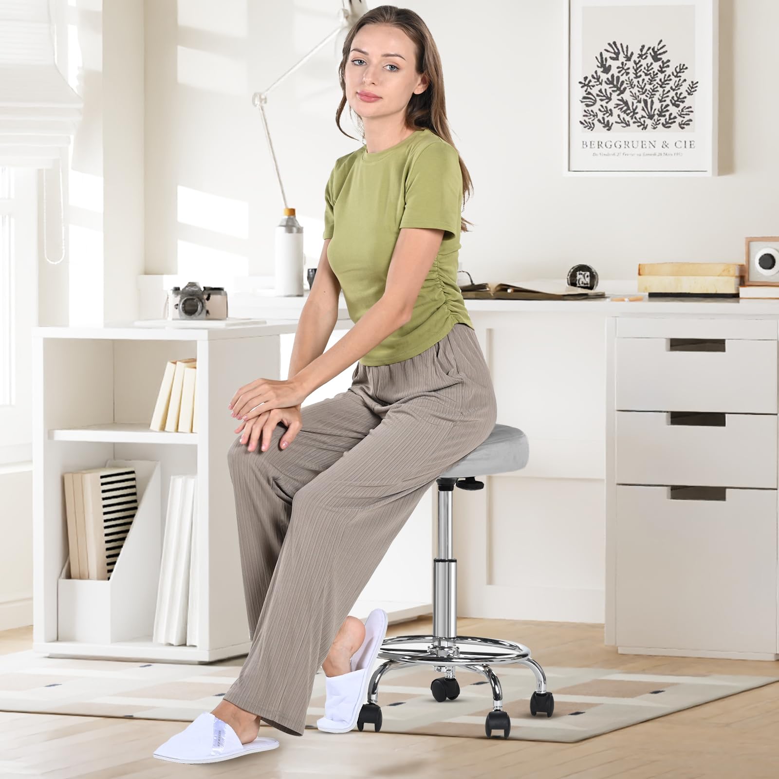 Taburete Redondo de Terciopelo Silla de Oficina Altura Ajustable 49-64 cm Giratoria 360° Gris