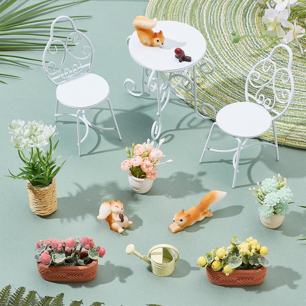 FREEBLOSS Set di 13 mobili per casa delle bambole, in miniatura, con mini tavolo e sedie, mini scoiattolo, decorazione per la casa delle bambole e set di accessori