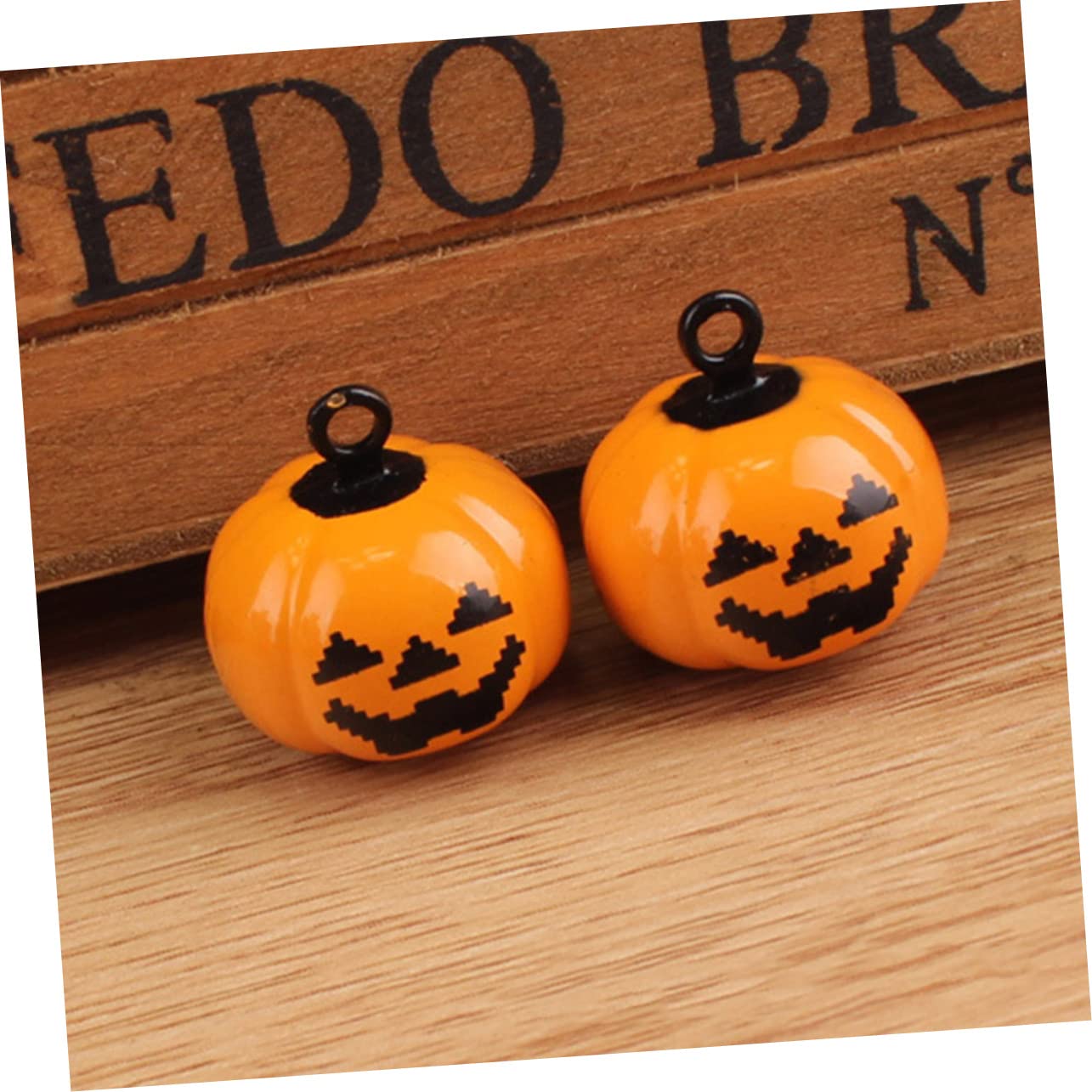 Hohopeti Halloween Decor Jingle Bells Pumpkin Charms for Pet Collar Pet Bell Ornament Set