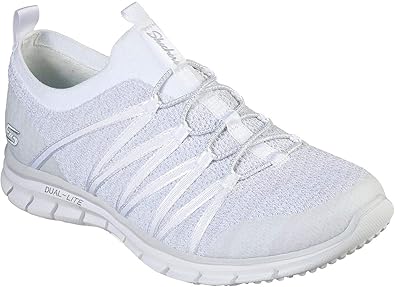 skechers beaching it