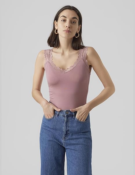 Vero Moda T-shirt e Top da donna in promo - Taglia 38