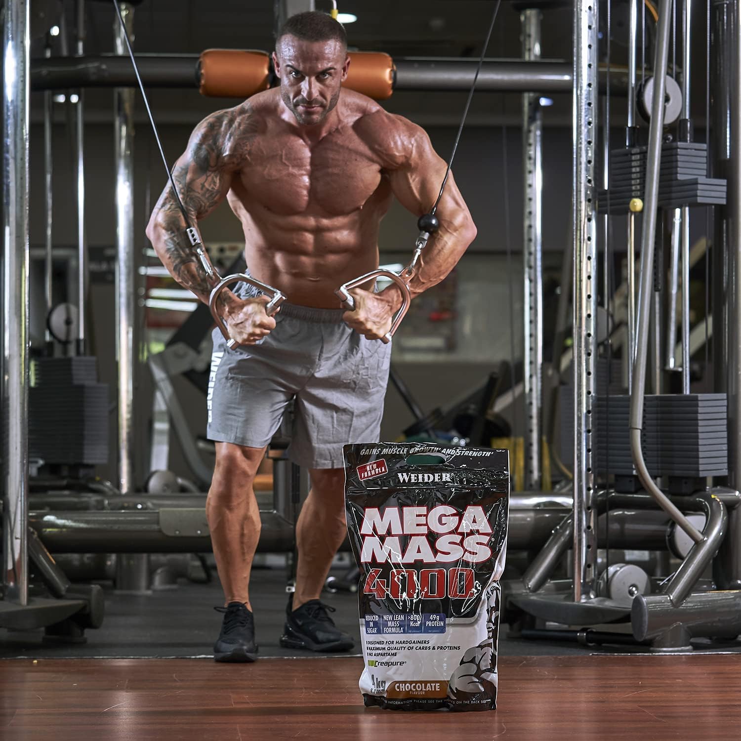 Weider Mega Mass 4000 (4kg) Vanilla Flavour, Mass Gainer with High Content of Complex Carbohydrate Blend, for Energy and Muscle Mass