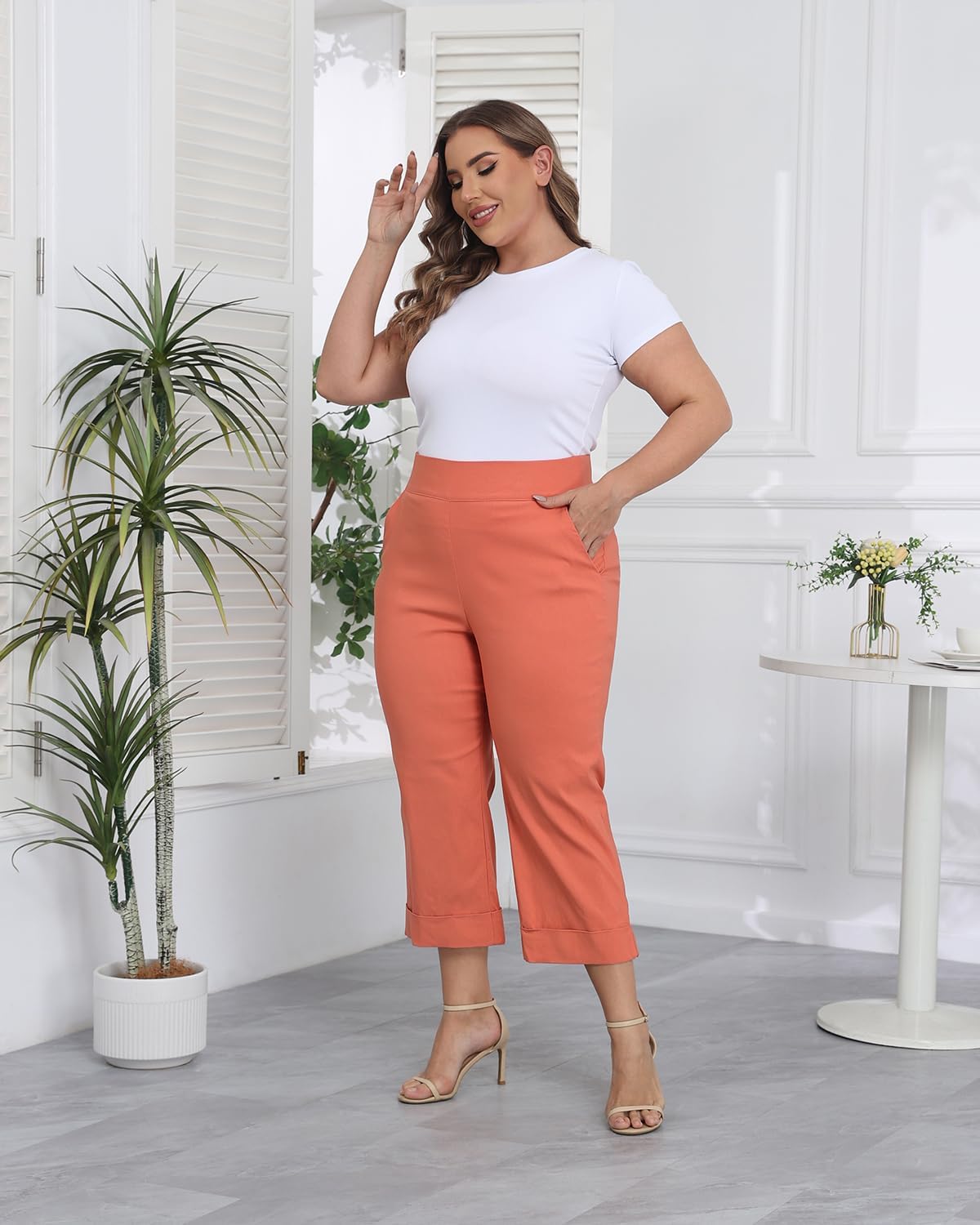 Plus Size Pull On Capri Pants for Women Elastic Waist Work Casual Dress Cropped Pants with Pockets & Cuff