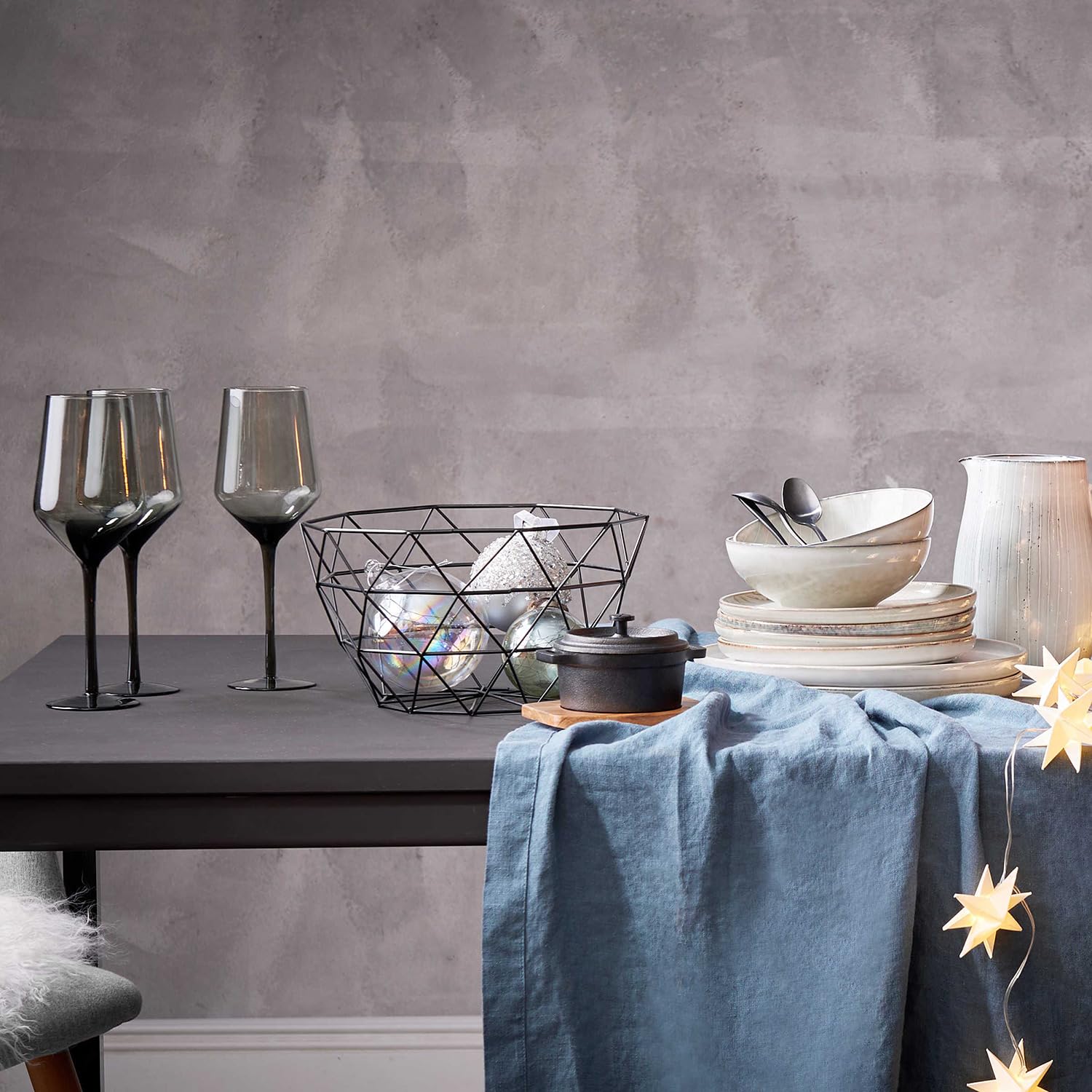 BUTLERS Geschirrset 4 Personen HENLEY Steinzeug Geschirr Set 16-tlg. Kombiservice | Tassen Schalen Kuchenteller Speiseteller | Landhausstill reaktive Glasur, Mikrowellen- & spülmaschinenfest
