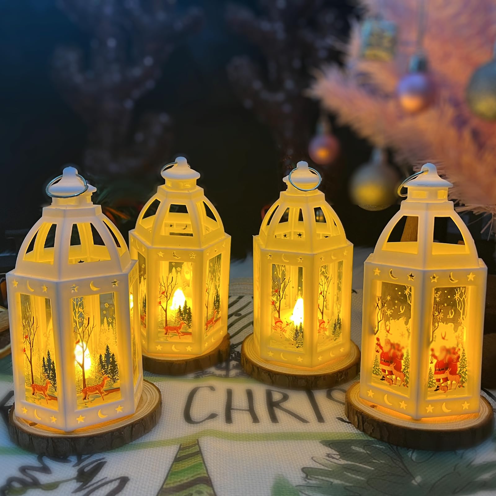 4 Piezas LED Linterna de Vela Navideña, Faroles Navideños Colgante Decoración Navideña Farol a Pilas para Interiores Exteriores, con Muñeco Nieve de Alce Árbol Papá Noel, 13x7 cm