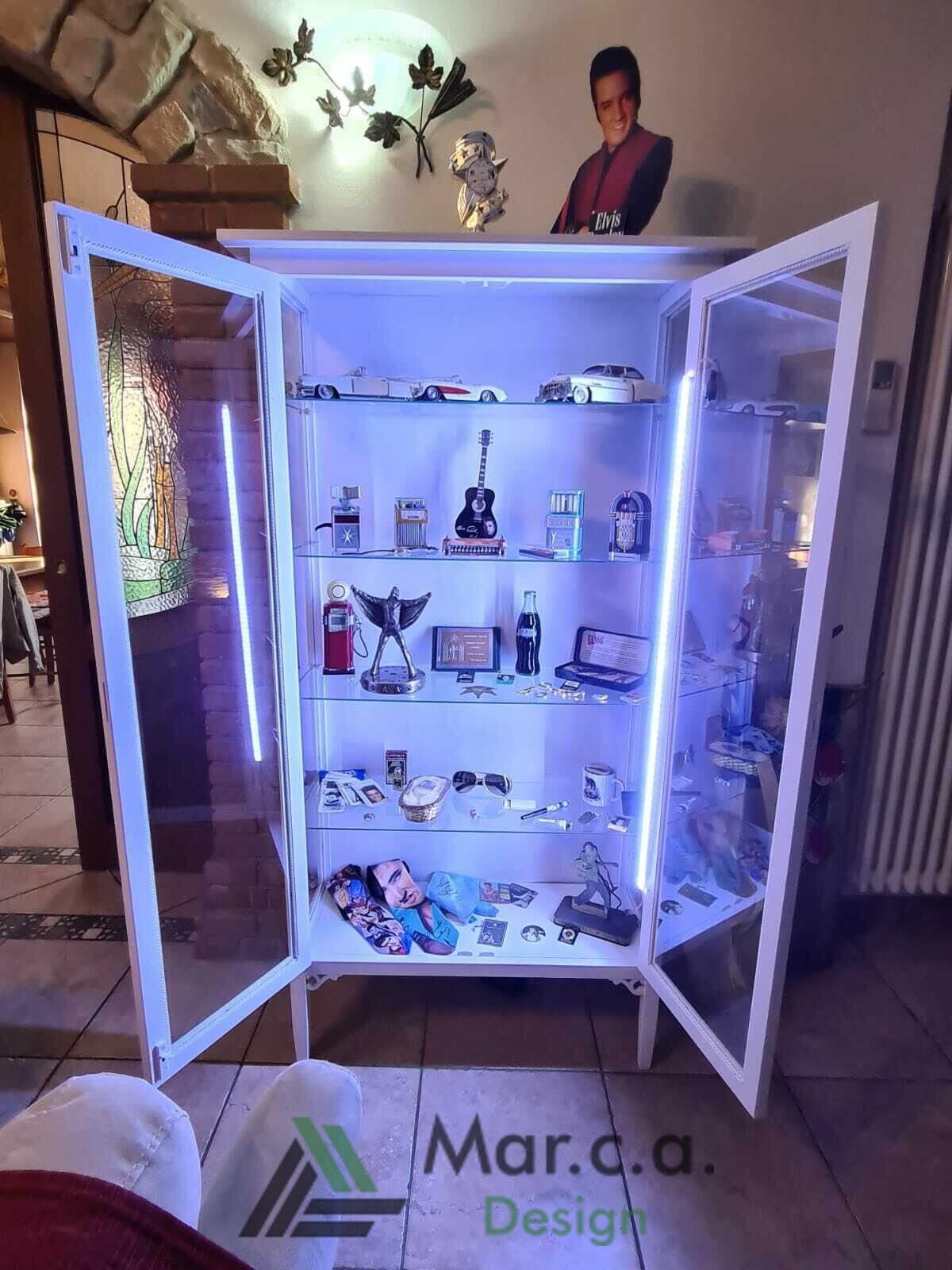 Mar.c.a. Design - Vitrine de salon élégant en bois de