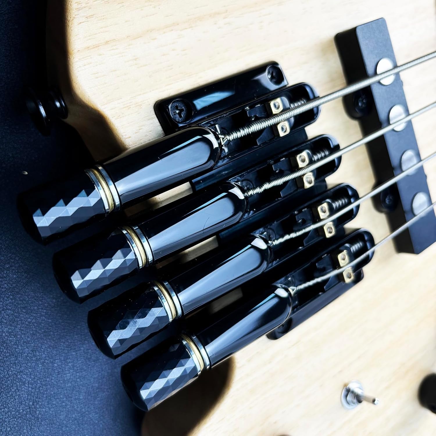 Black Headless Electric Bass Bridge 4 String Bass Bridge with Brass Saddles Bass Parts Replacement for 4 String Headless Bass