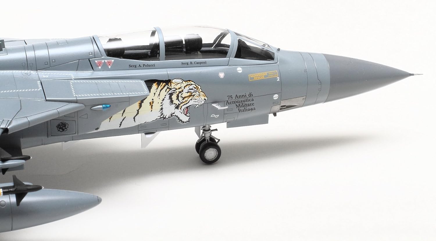 Italeri 510000836-1:48 Tornado F.3 Aeroplane