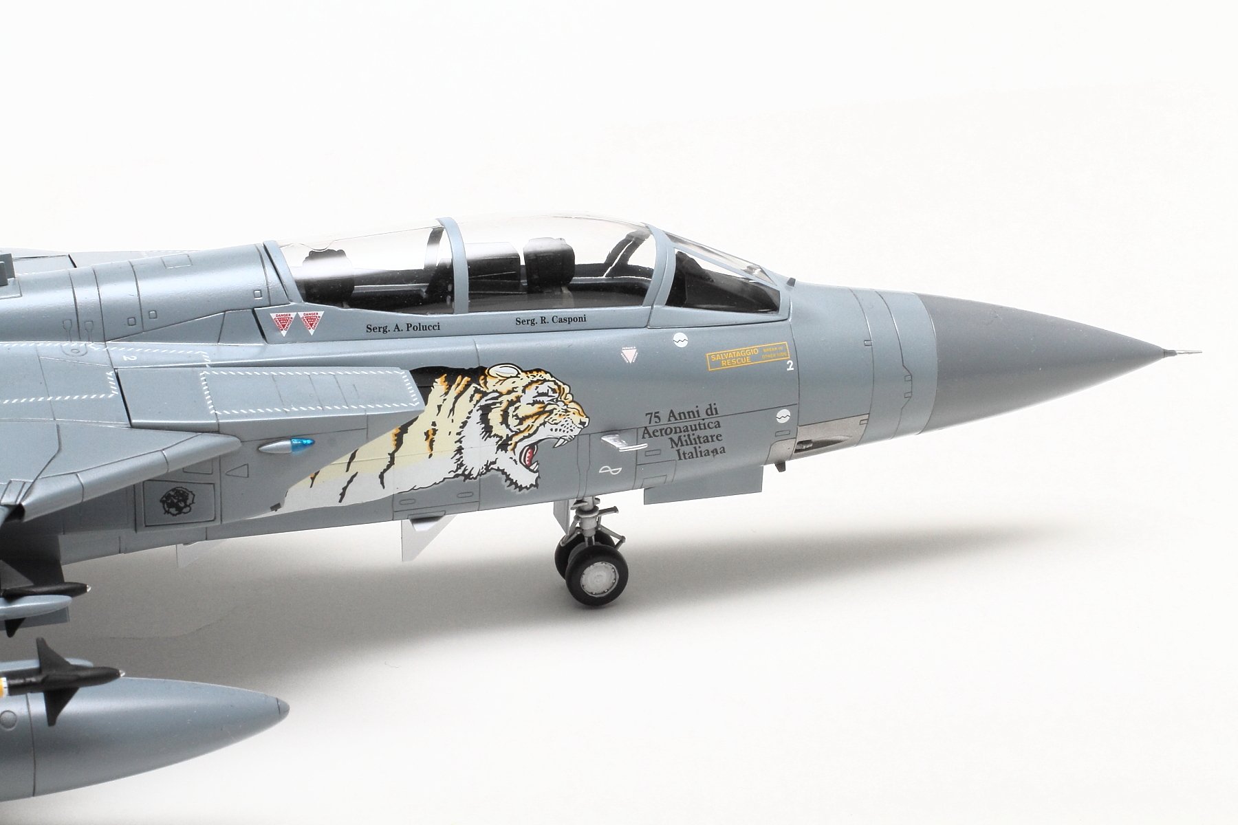 イタレリ 1/48 プラモデル(未組立) F-19 (絶版) イタレリ 1/48 プラモデル(未組立) F-19 (絶版) - メルカリ