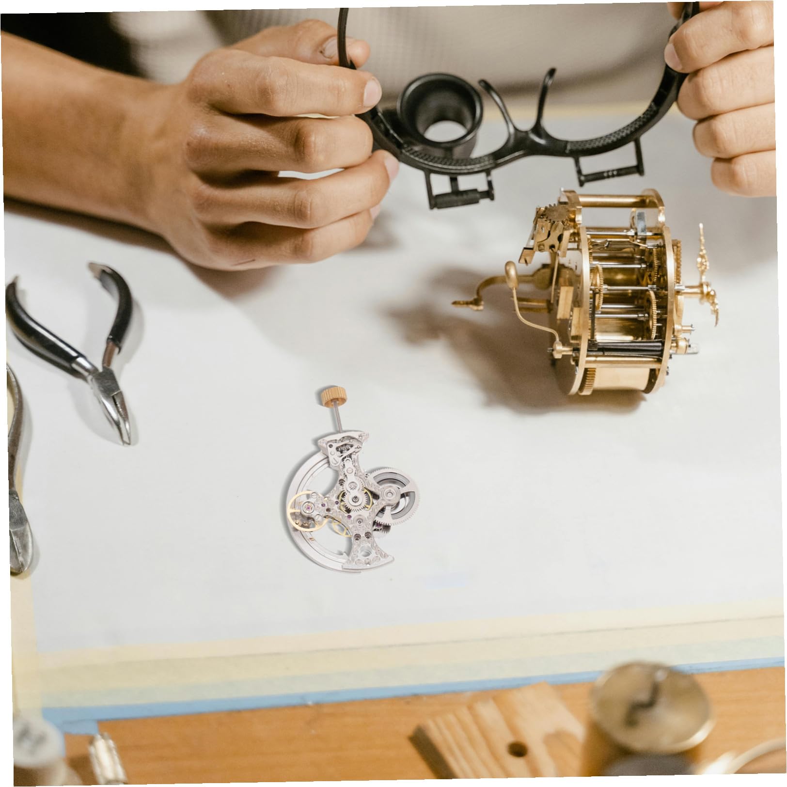 Healeved Mouvement Mécanique Précision Exceptionnelle Gravure de Fleur de Montre Automatique en Acier Argenté et Résistance à l'eau pour Projets Horlogers Professionnels