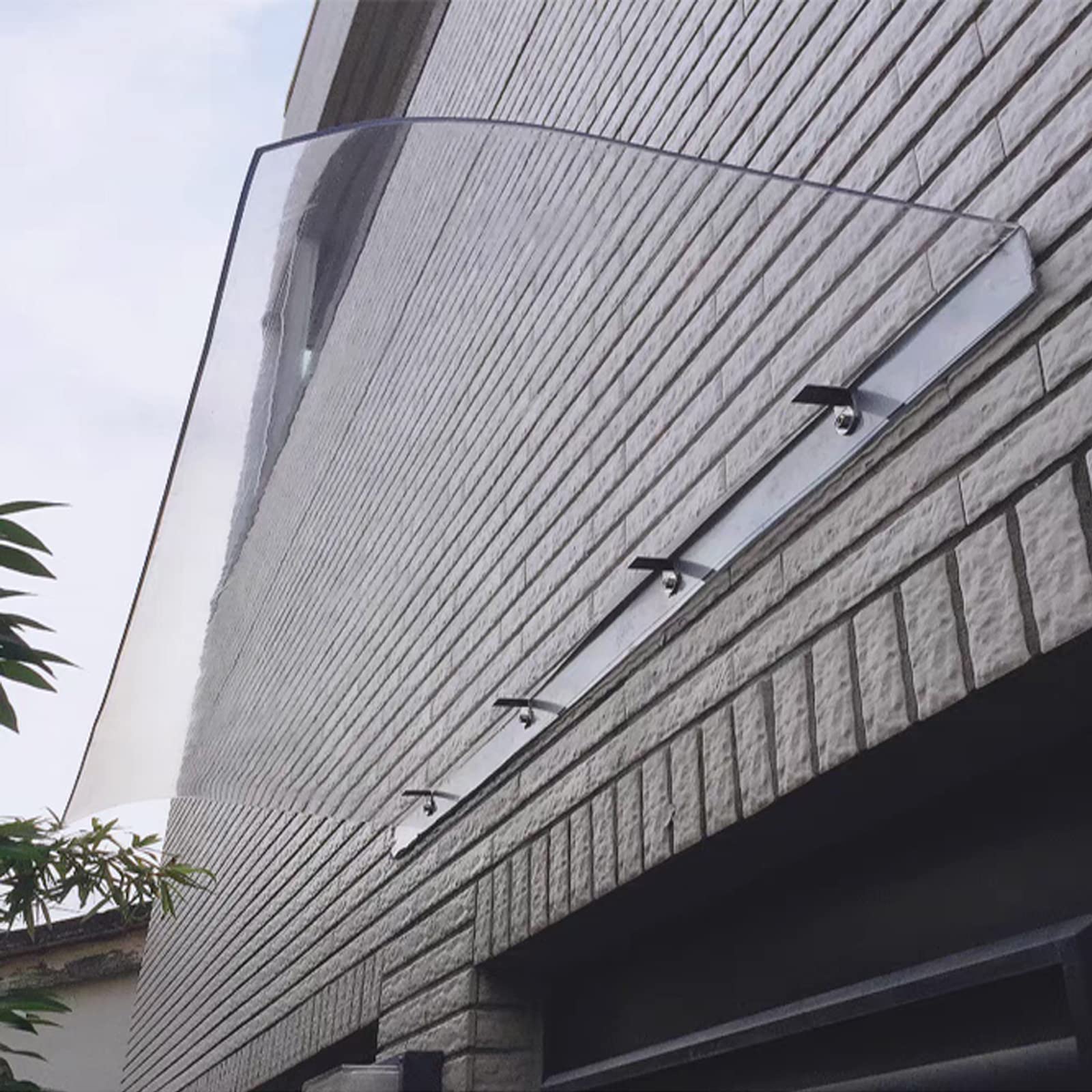 Toldo curvado de policarbonato con máxima protección contra la lluvia y nieve en entradas de patio