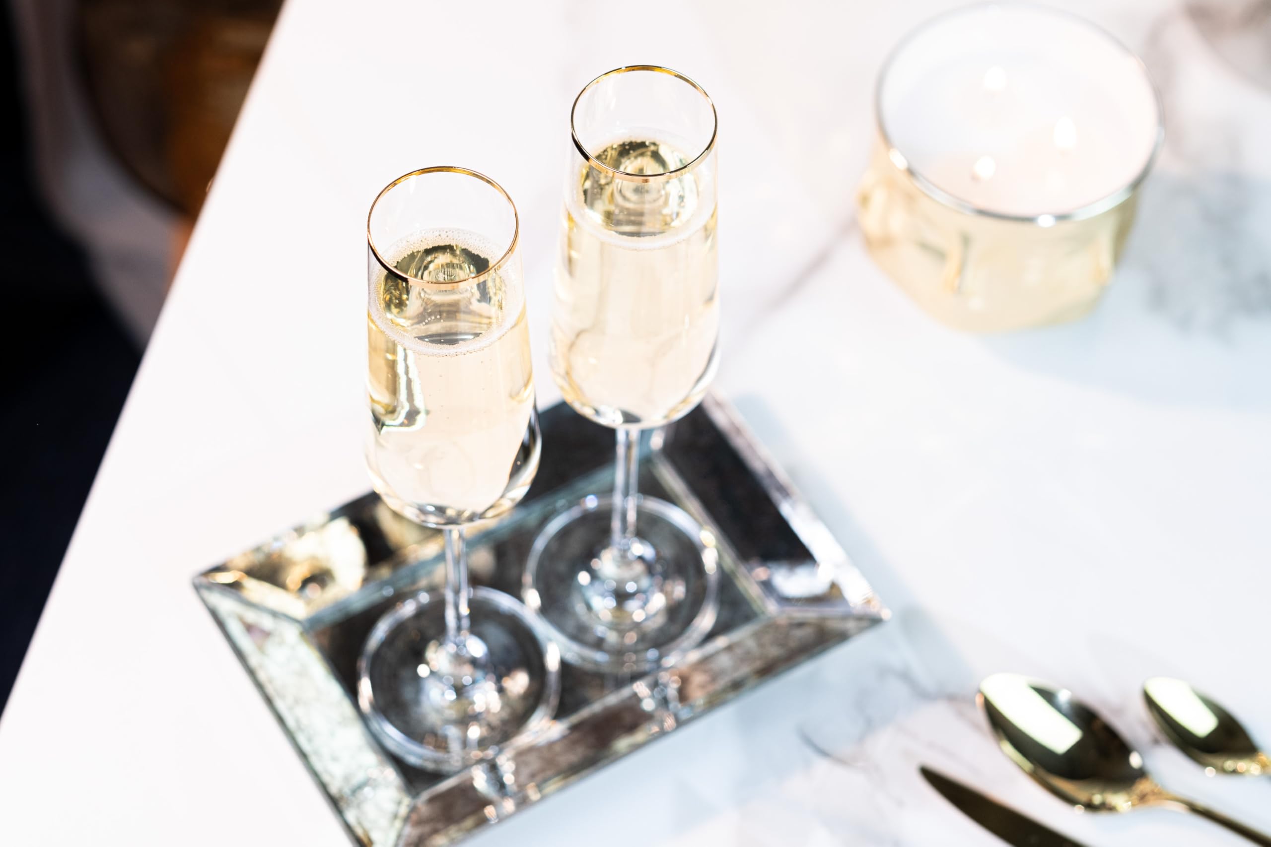 Copas de Champán con Borde Dorado para Regalo | Juego de 2 | Copas de Brindis de Cristal para Novios, Bodas, Aniversarios y Cumpleaños | Elegante Cristalería para Cava, Prosecco, Vino Espumoso