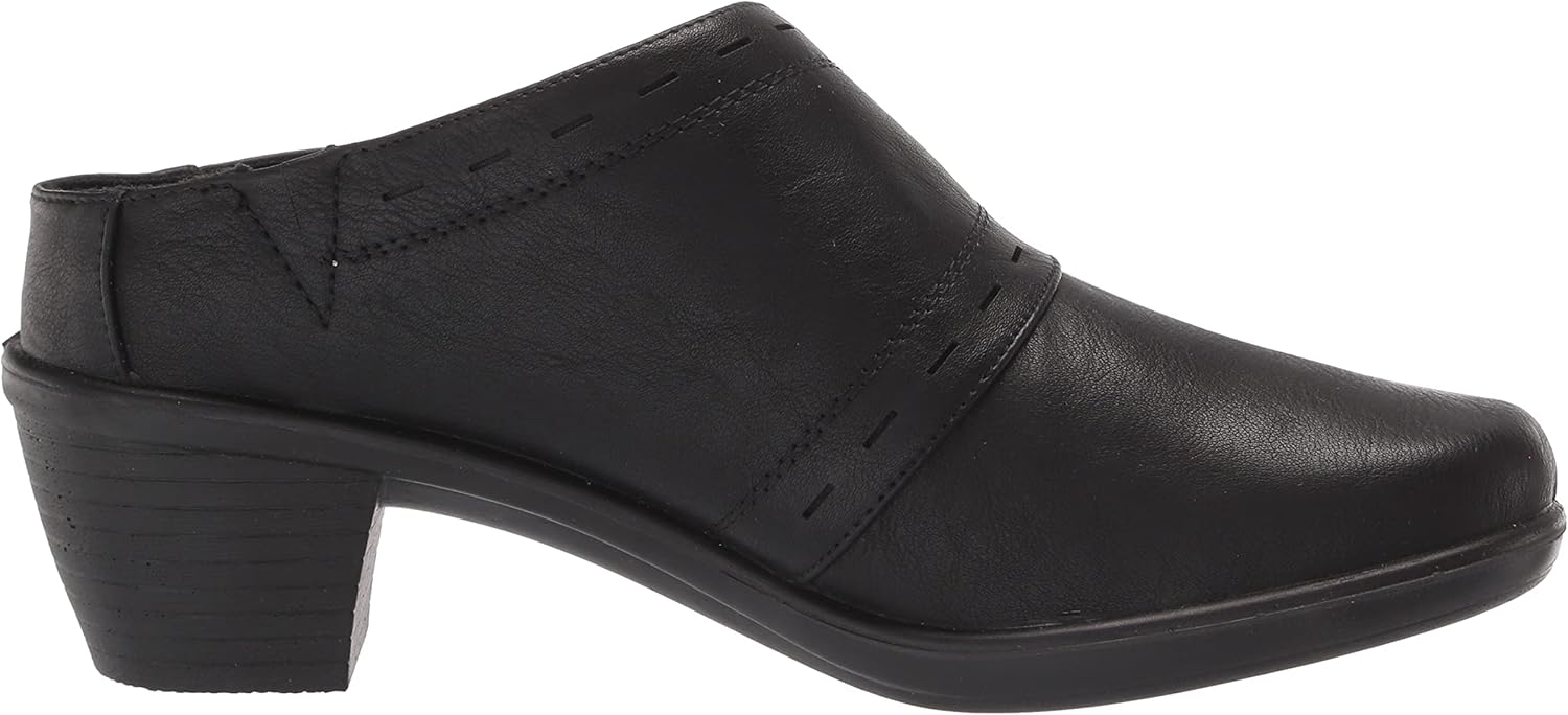 Easy Street Women's Cynthia