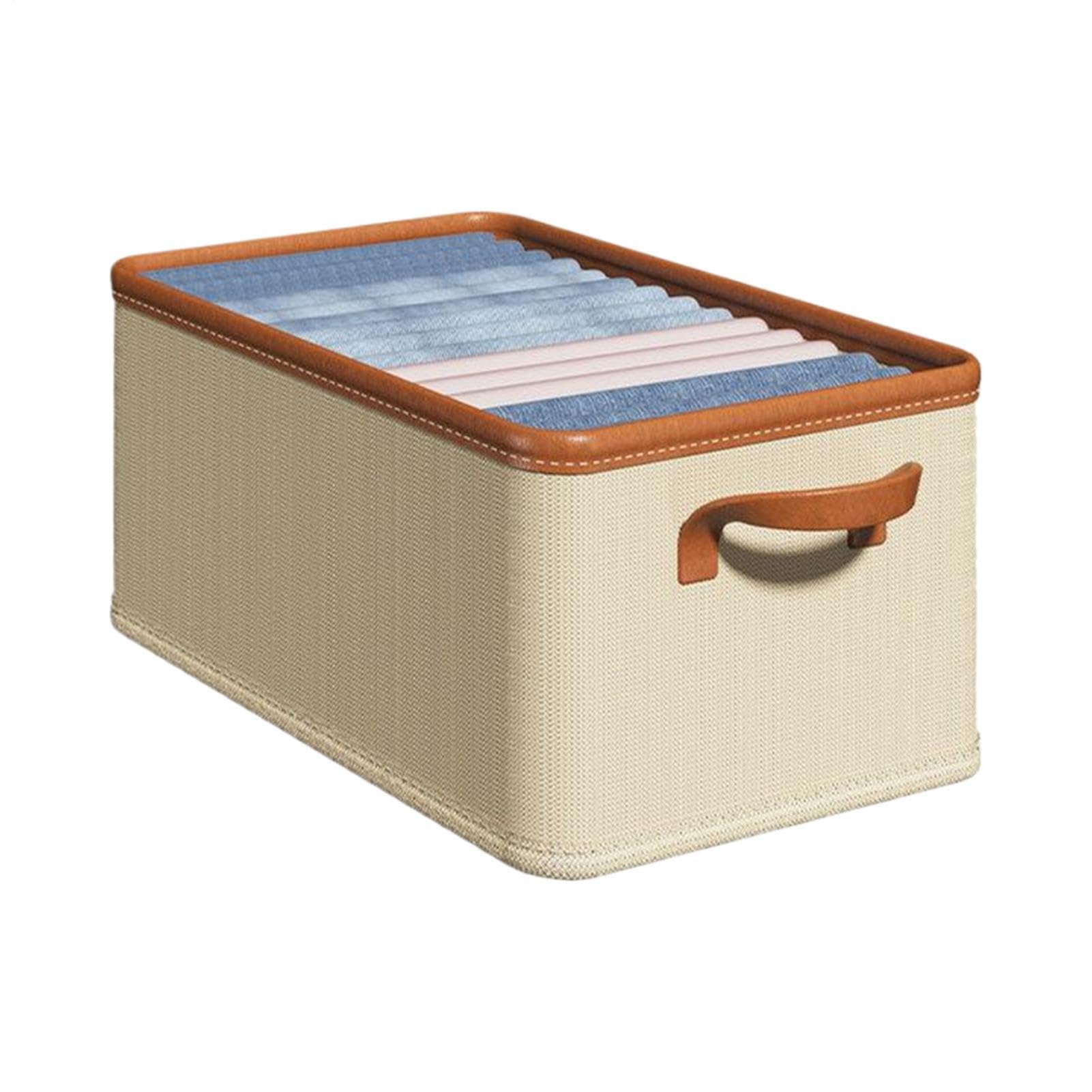 Cubes de rangement pour chaussettes et armoire de chambre