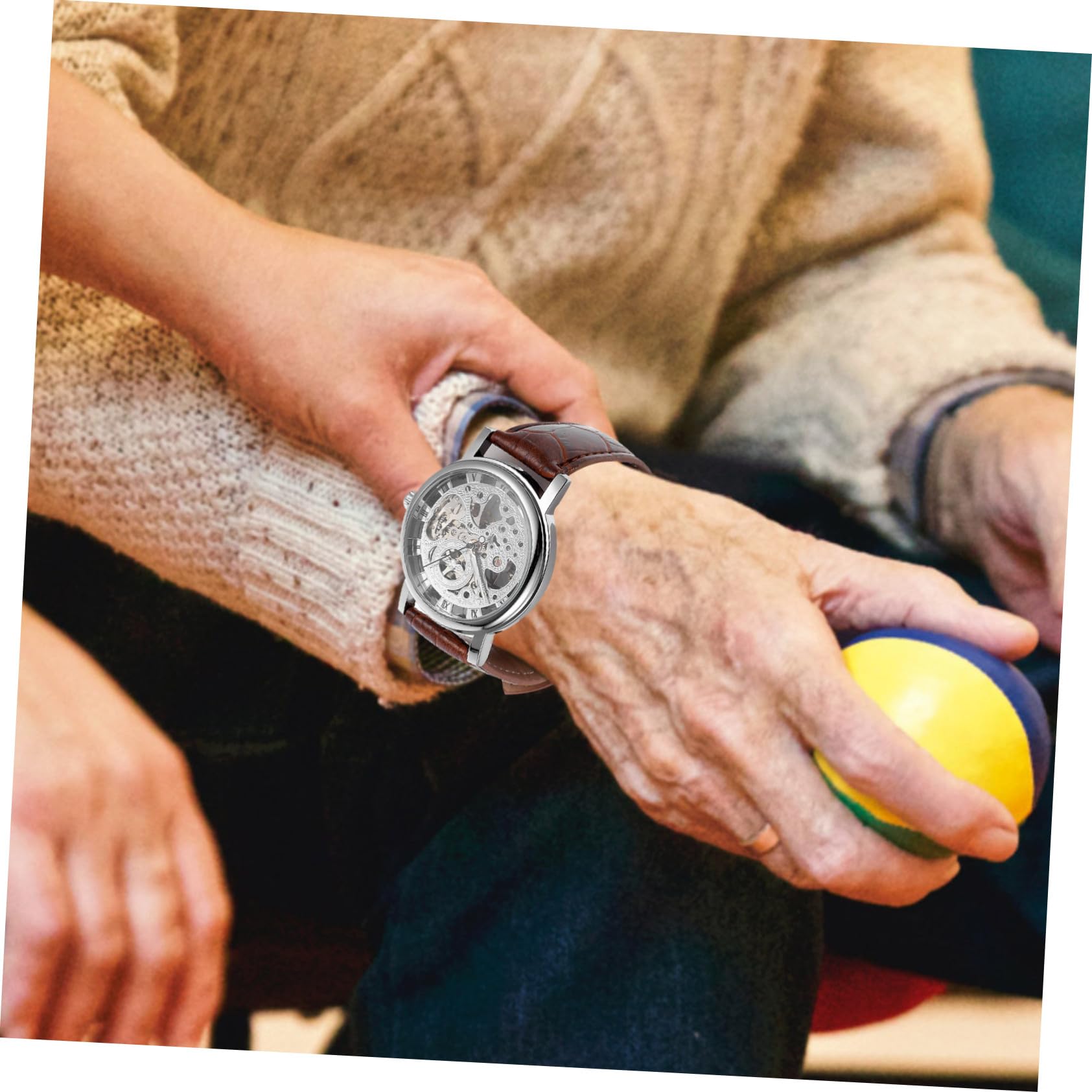 Healvian Winner Orologio Meccanico Manuale con Rotondo Cinturino PU Regolabile Marrone e Cassa Preciso e Design