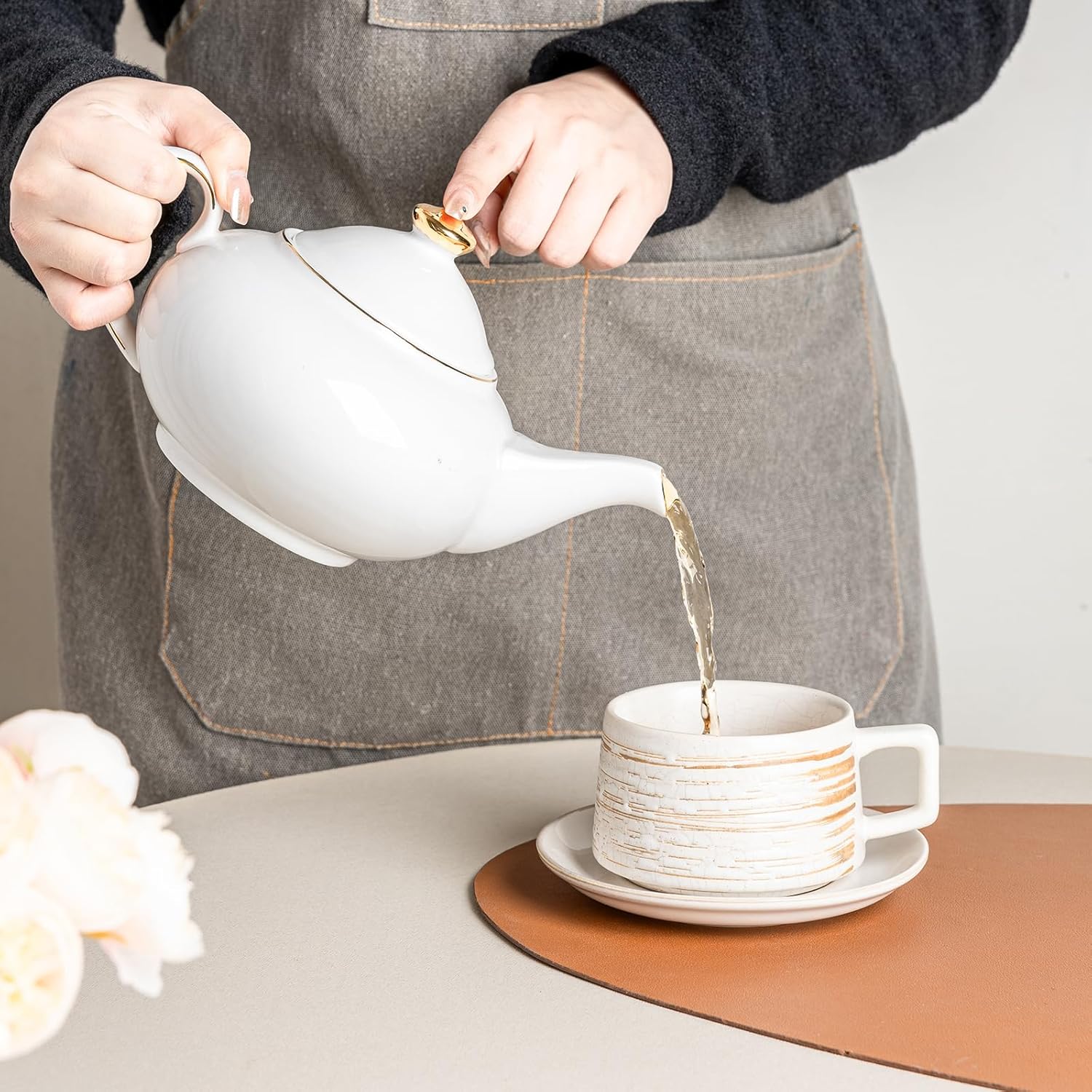 Strengthen Porcelain Teapot, oz Coffee Pot Ceramic Teapot- (White) Lily tea pot 百合茶壶