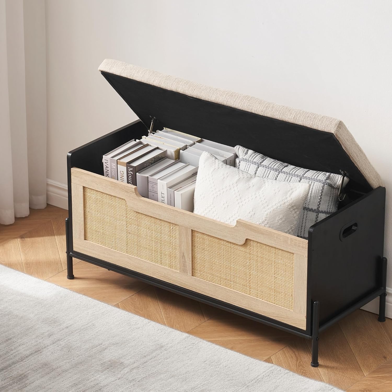 Garvee Schuhbank Rattan Sitzbank mit Kissen Sitztruhe mit Stauraum Aufbewahrungsschrank Aufbewahrungstruhe für Flur Schlafzimmer Wohnzimmer 100 * 40 * 46 cm Schwarz