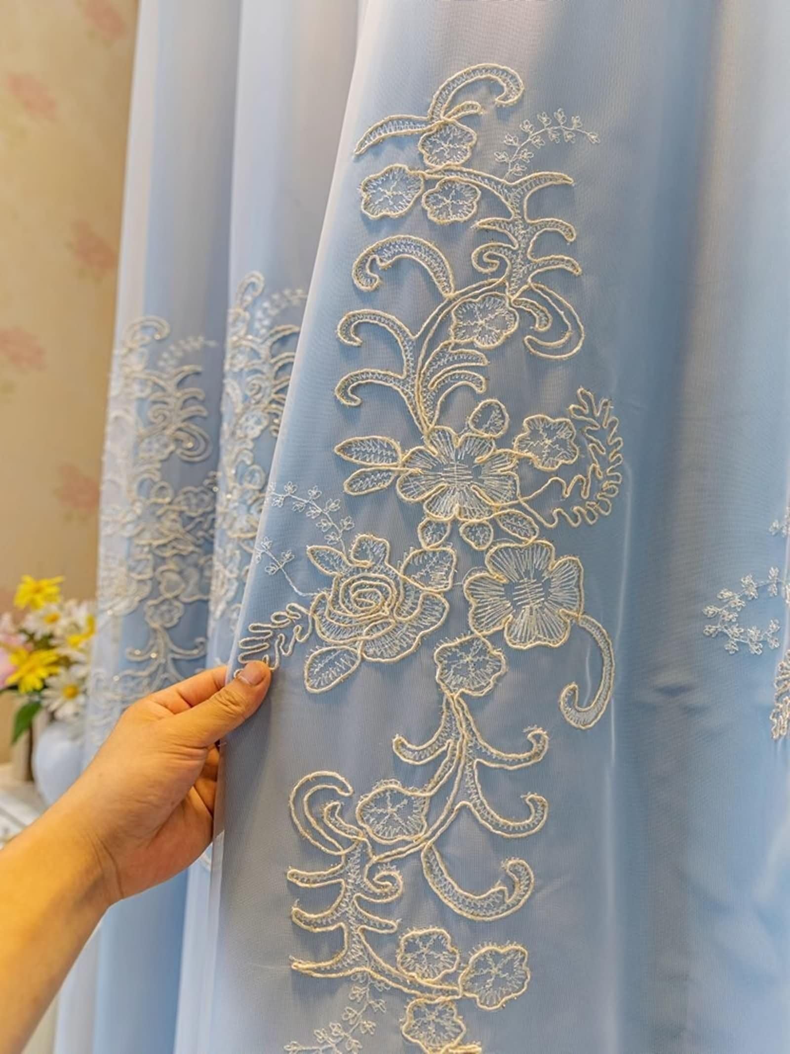 Beydodo Rideau Opaque Occultant, Rideaux Chambre Decoratif 137 x 214 Oeillet, Aspect Floral Brodé 2 Pièce, Polyester