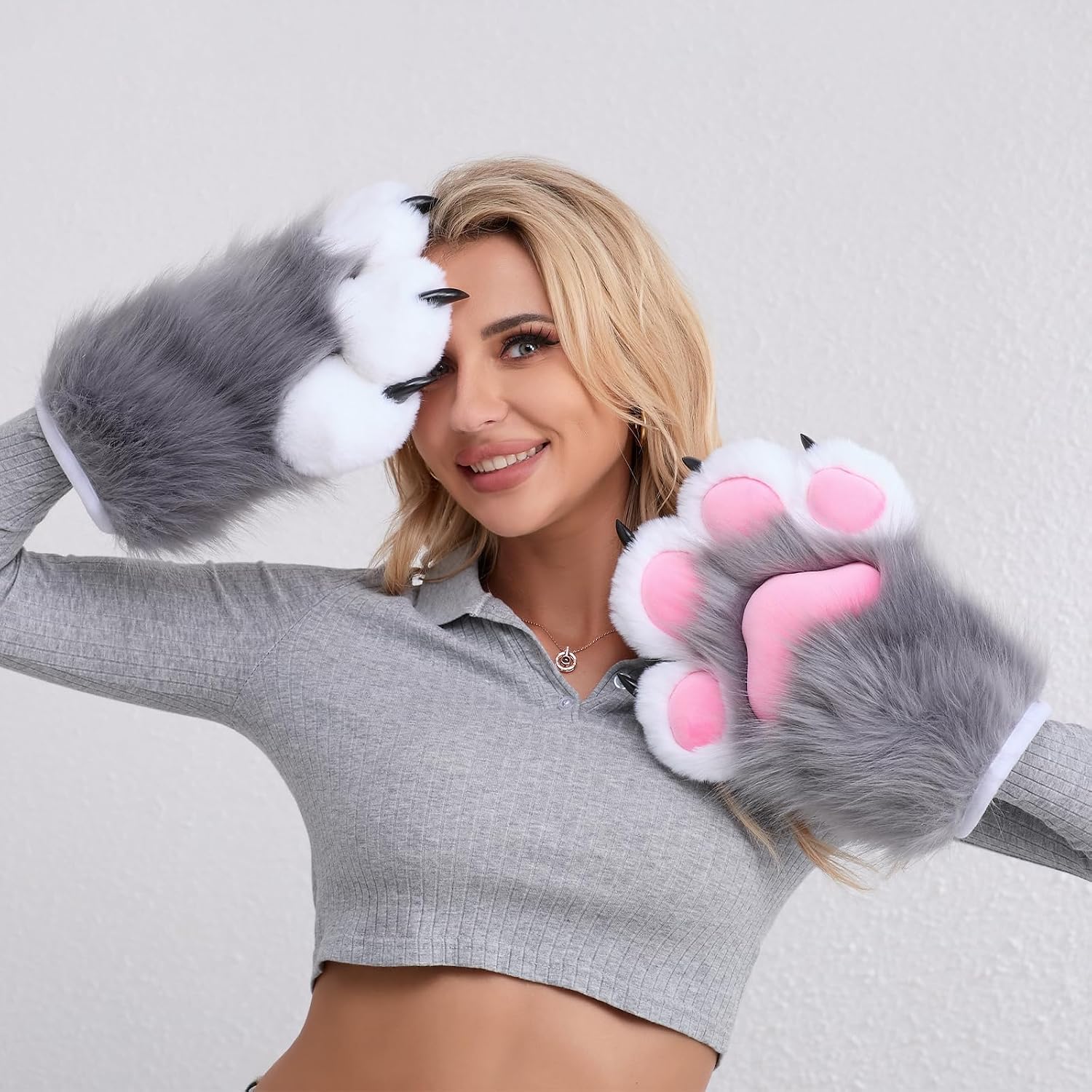 Faux Fur Therian Paws Realistic Wolf Paw Gloves Comfy Warm Furry Paws Cat Paw Gloves for Cosplay & Christmas