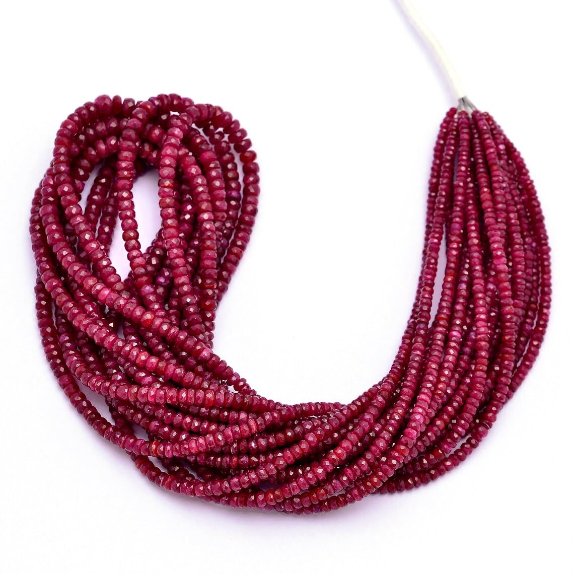 Rubis rouge naturel en fil de perles de 45 cm pour concevoir un collier d'anniversaire élégant