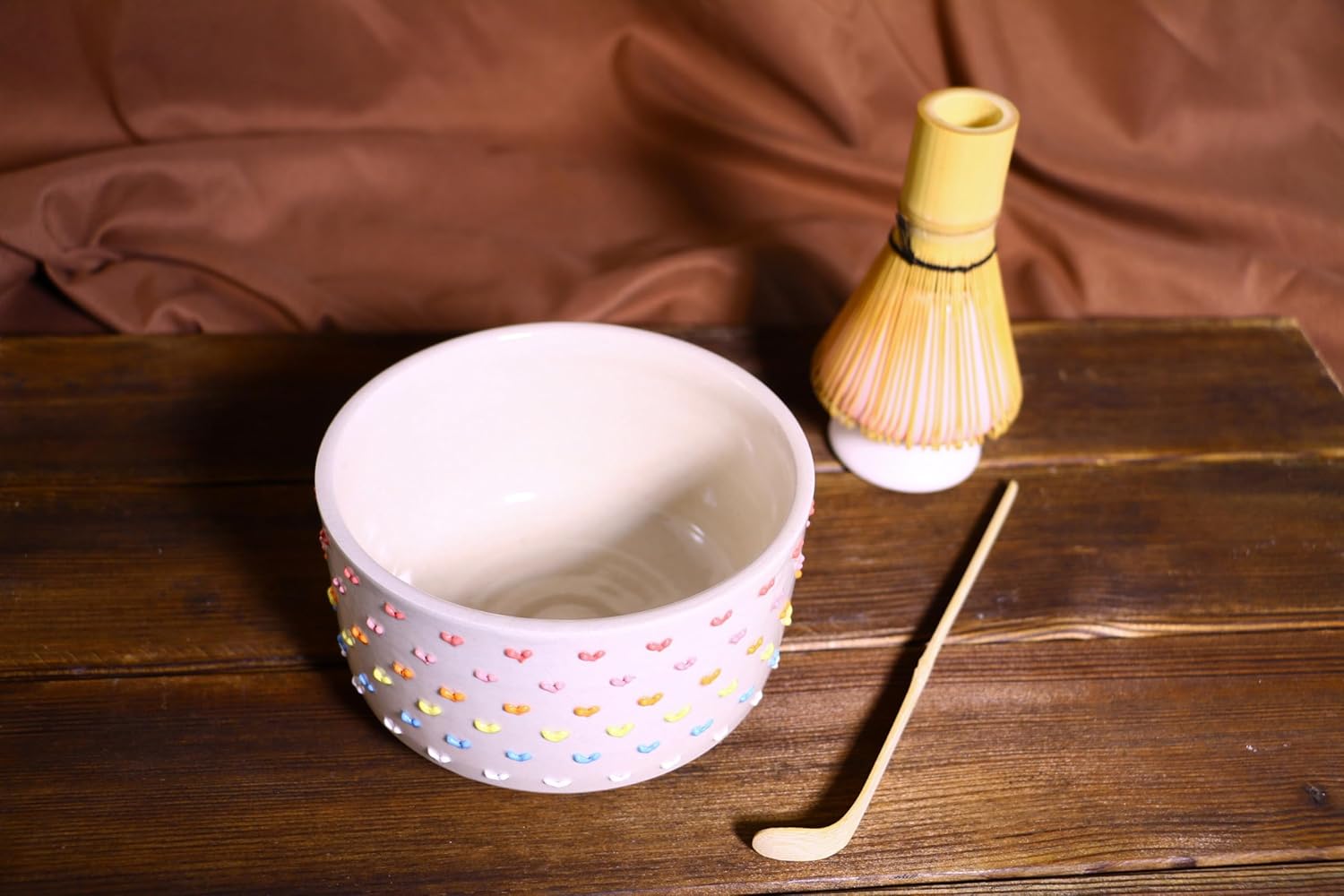 Handpainted White Ceramic Matcha Bowl Set, 3D Heart, Bamboo Matcha Whisk and Scoop, Matcha Whisk Holder, Matcha Tea Bowl, Custom Cute Pottery Matcha Set for Tea Lovers, Personalized Matcha Bowl