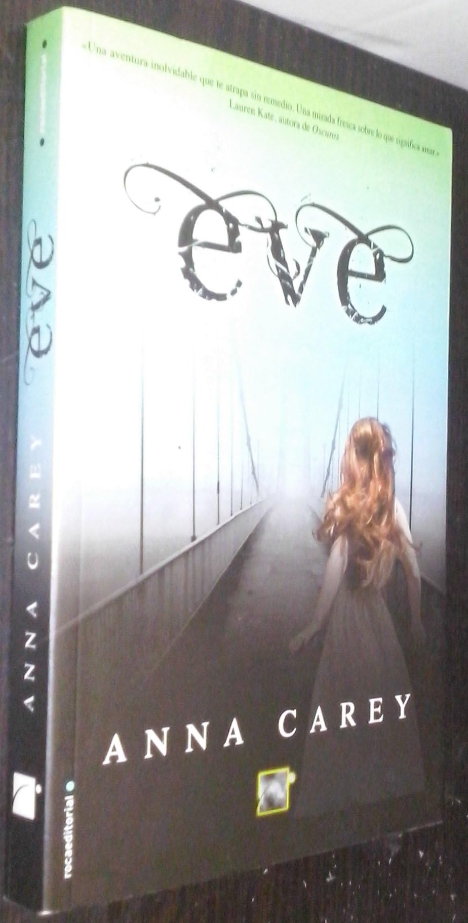Eve: A Gripping YA Dystopian Adventure of First Love and Survival After a Deadly Virus (Eve, 1)