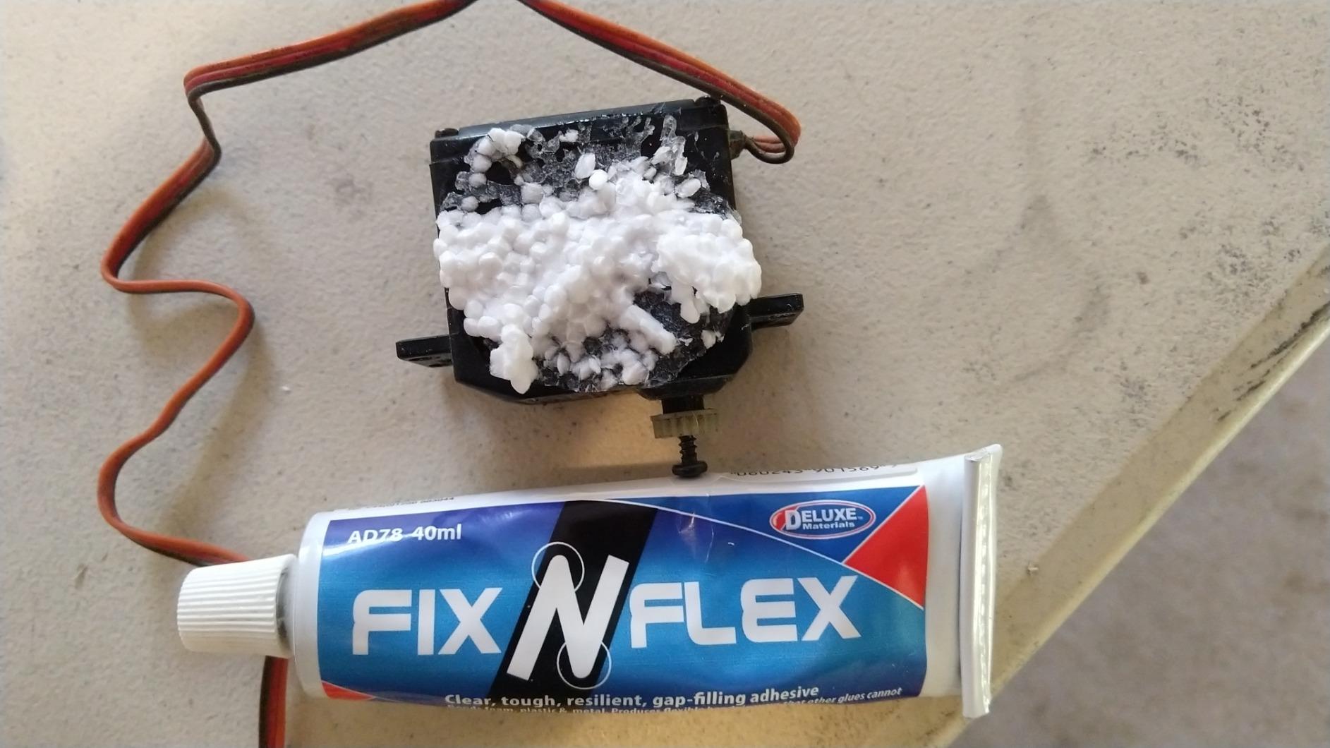 Deluxe Materials DLMAD78 Fix N Flex Flexible Filler