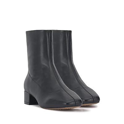 Vince Camuto Findree Women