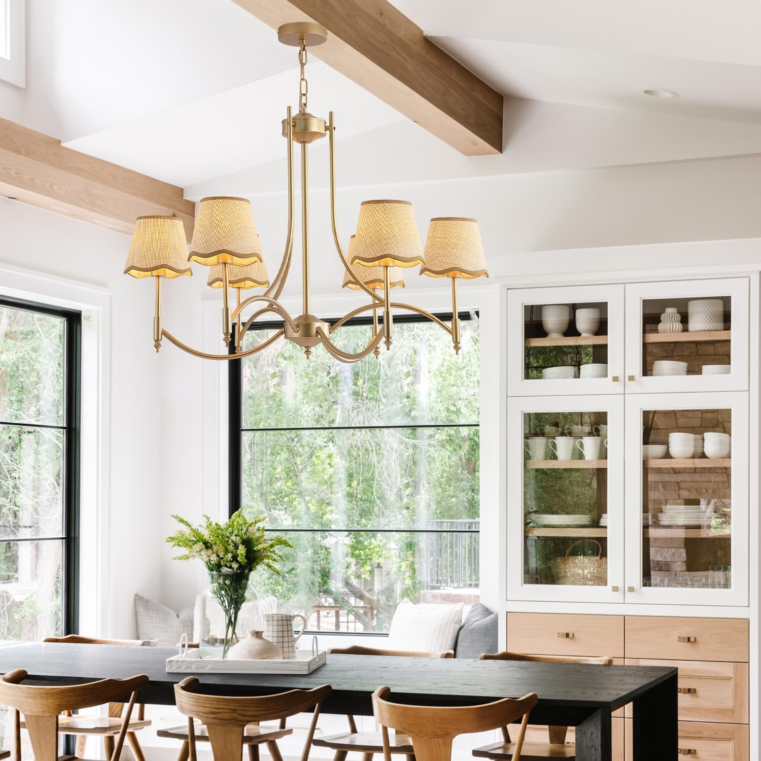 Gold Farmhouse Chandelier for Dining Room， 6-Lights with Boho Rattan Shade Dining Room Light Fixtures，Rustic Industrial Chandelier for Living Room Kitchen Island Foyer