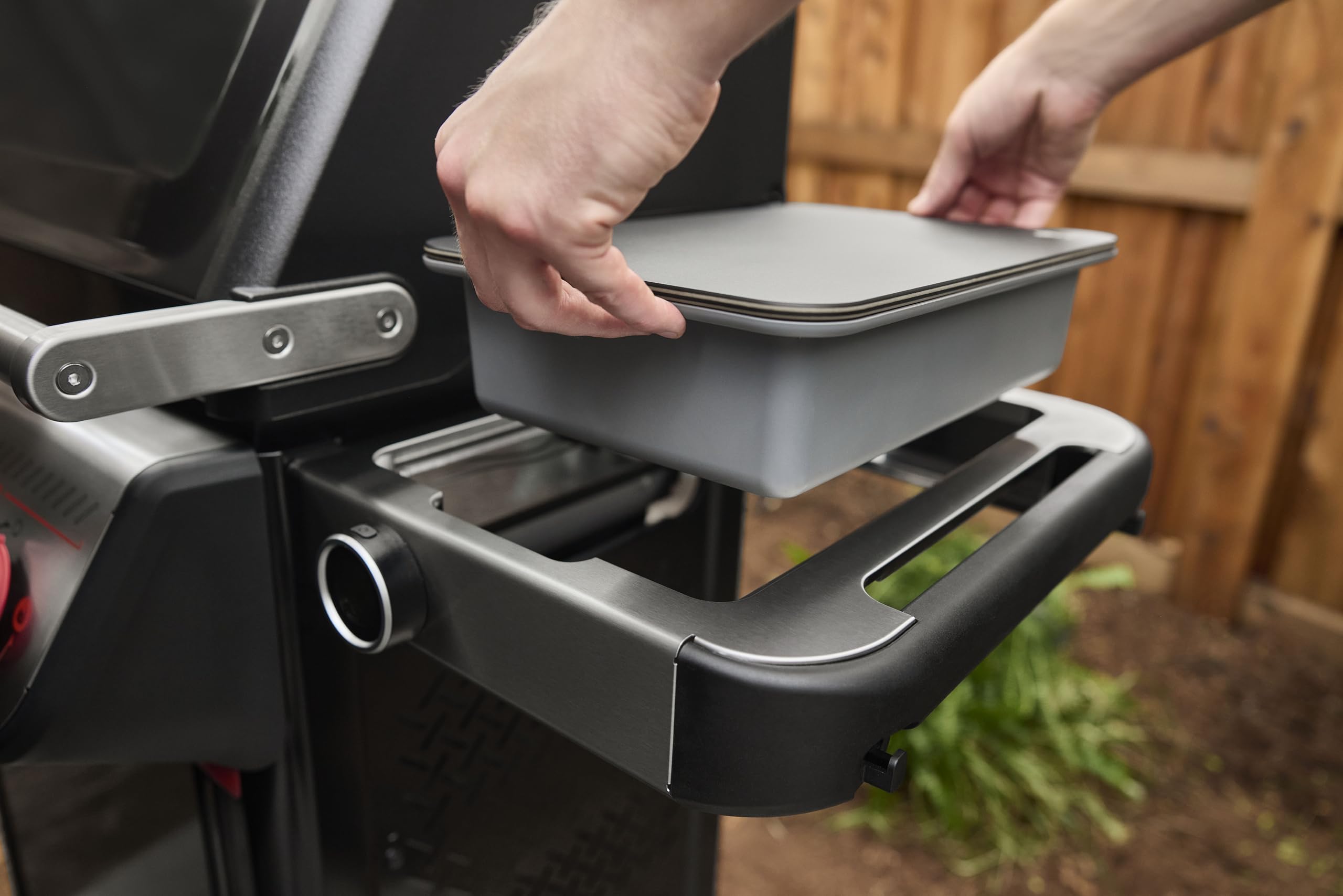 Boîte avec couvercle/ planche de découpe Weber Works / Accessoires pour tablettes Weber Works sur barbecues compatibles, récipient alimentaire, compatible lave-vaisselle, 11,5 x 36,5 x 24 cm