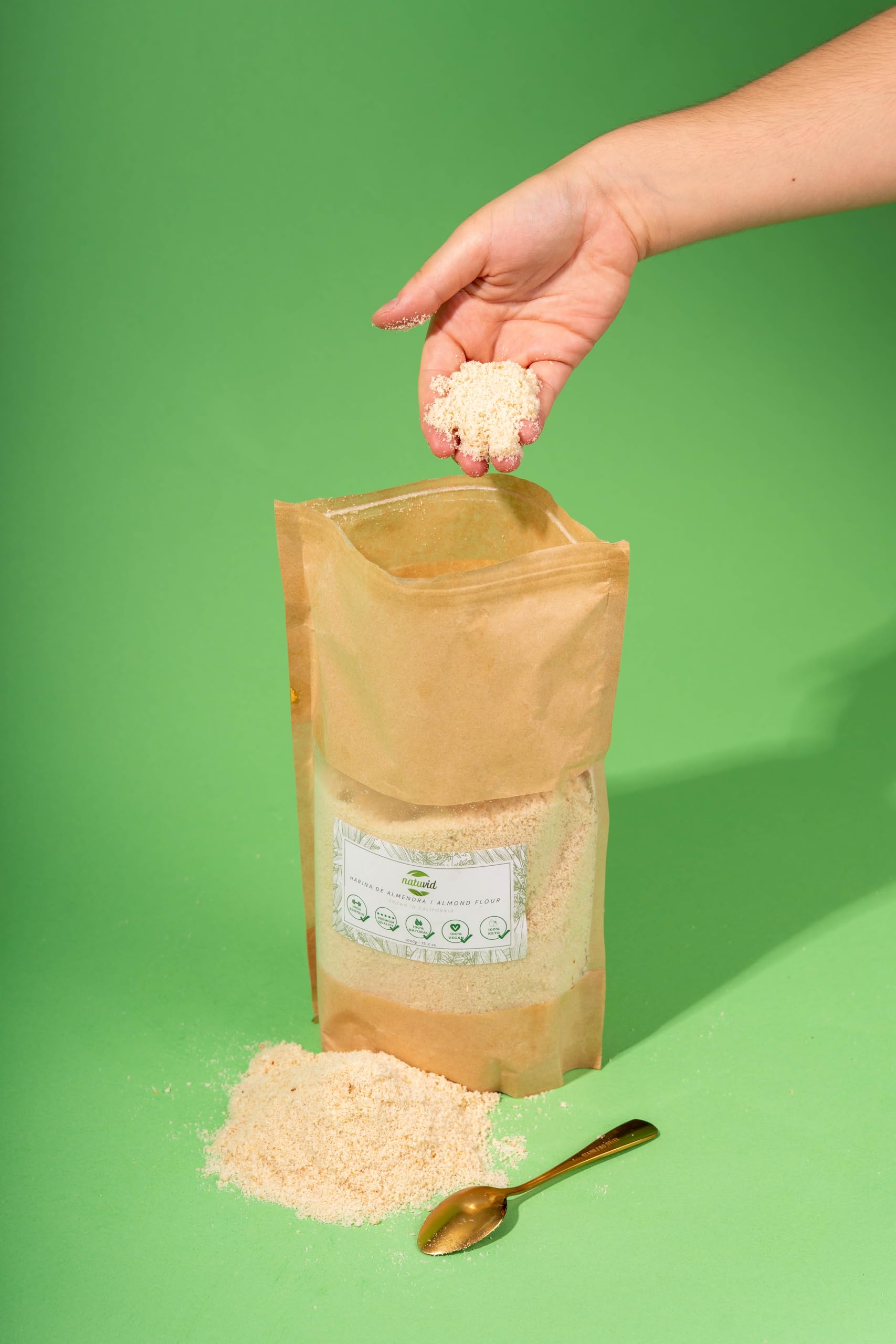 Farine d'amande crue moulue et épluchée 100% naturelle | KETO Diet Friendly | 1 kg | Végétalien et Végétarien
