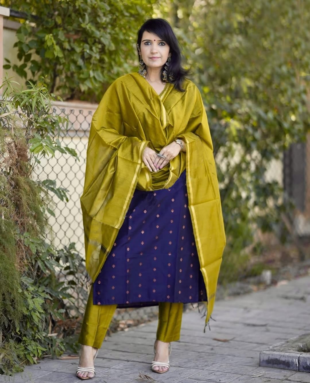 GoSriKi Women's Rayon Viscose Printed Straight Kurta with Pant & Dupatta (SDF Blue-VKS01-GS_M_Blue_Medium) - Image 8 thumbnail