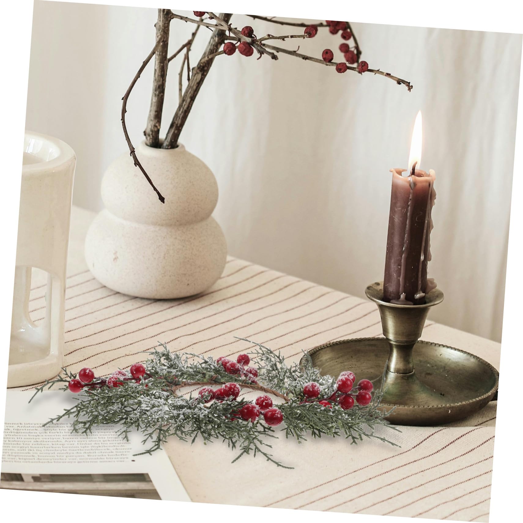 4 Piezas Anillos de Vela Navideños Artificiales con Bayas Rojas Pino para Candelabros de Pilar y Velas de Té Decoración Ligera y Reutilizable para Centro de Mesa Navideño