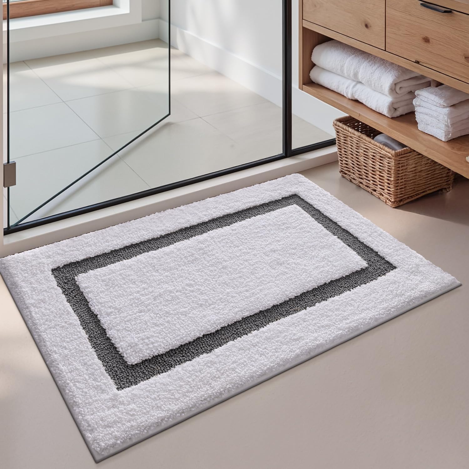 LUMI Bathroom Rug, 16x24 Non Slip Washable Bath Mat Absorbent Soft Bathmat, Fluffy Microfiber Bathroom Rugs for Floor, Shower Tub, Entryway, White and Grey