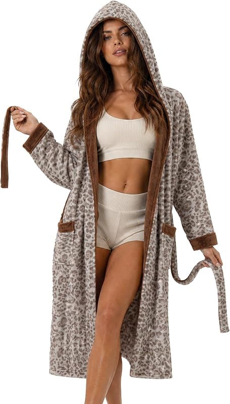 U2SKIIN Womens Hooded Fleece Robes, Soft Plush Long Bathrobe, Comfy Housecoat for Womens