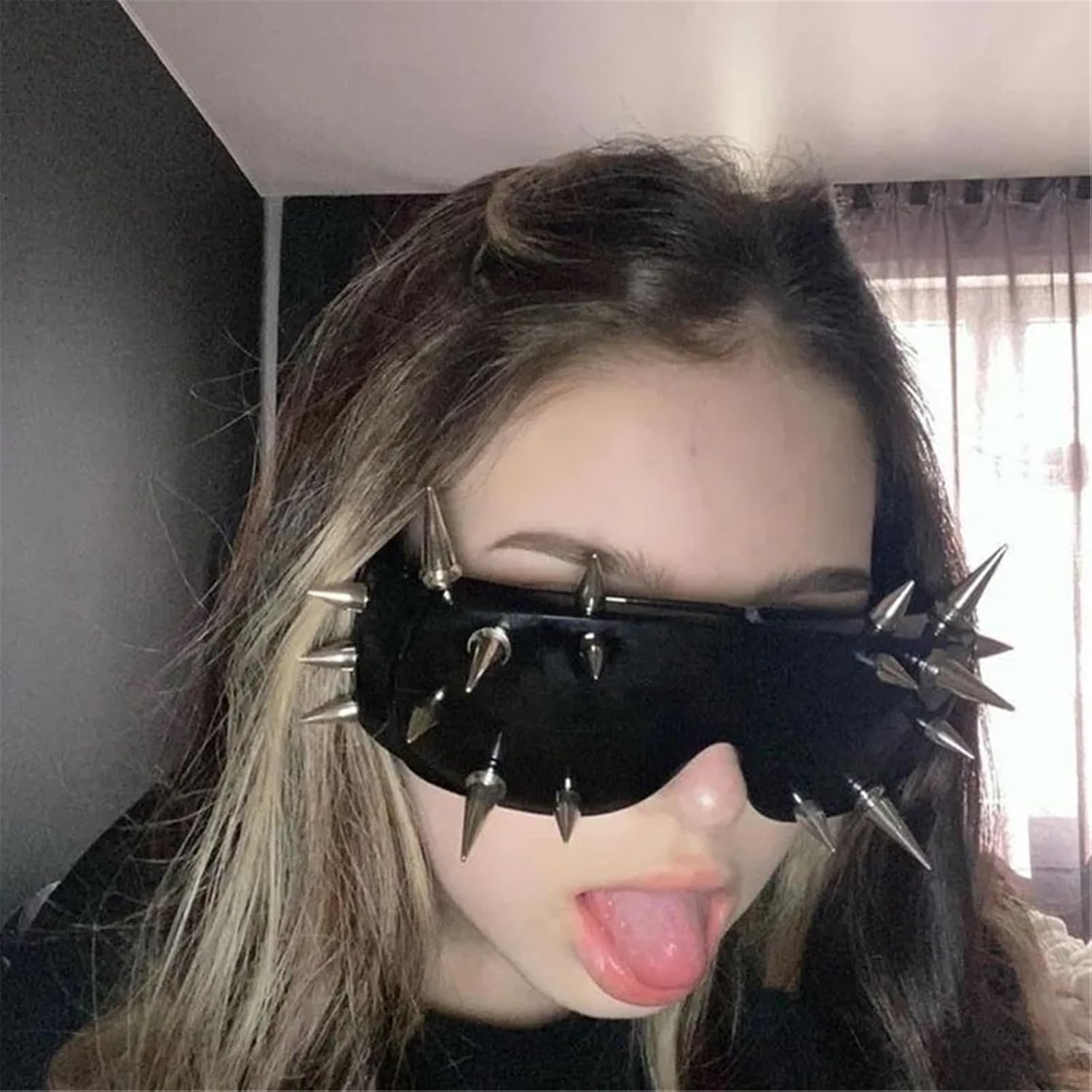 Steampunk Rivet Decor Goggles Wild Rock Sun Glasses Women Men Metal Punk Sunglasses Trendy Cool