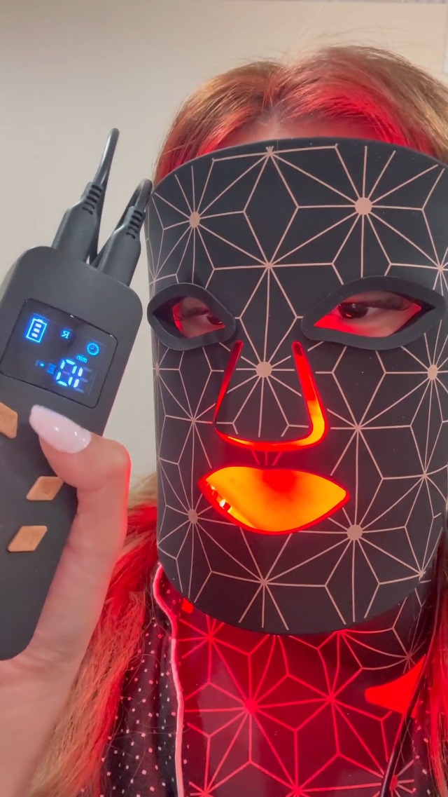 Amazon.com : Red Light Therapy for Face and Neck, 8 Colors Red