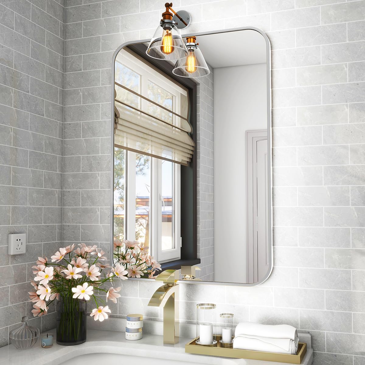 Koonmi Wandspiegel Silber 51x71 cm Badezimmerspiegel mit runder Ecke, Morden Spiegel Wand mit Rahmen aus Aluminiumlegierung für Wand montiert horizontal oder vertikal, Silber