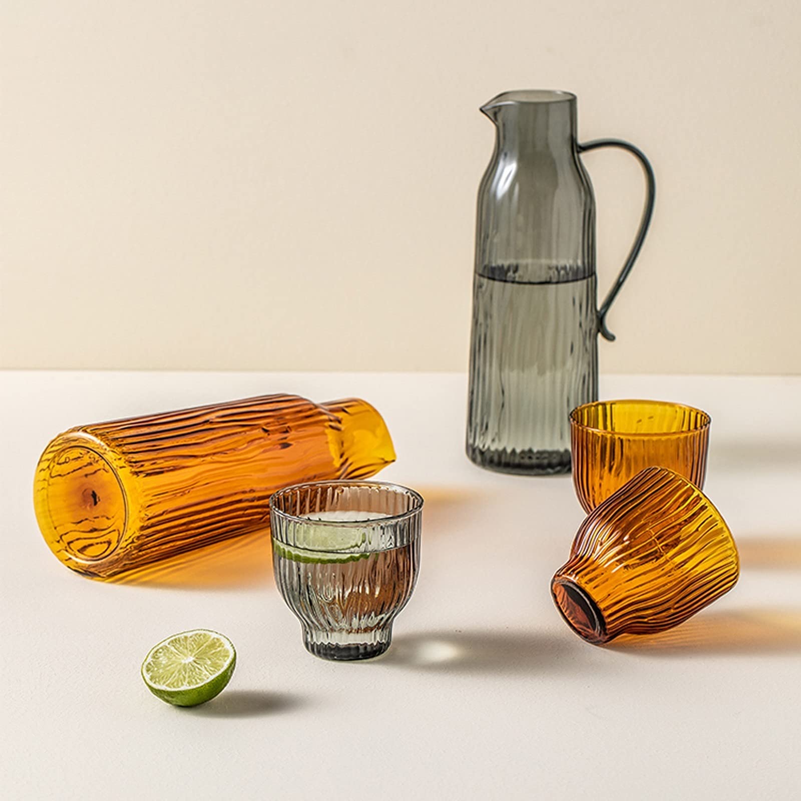 Krüge Buntglaskrug mit Griff kreatives Baummuster kalte Karafe Hochtemperatur -Teekannenfrüchte for Heimrestaurant -Café Wasserkrug (Color : B)