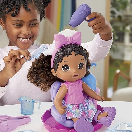 Miniatura 5 de Baby Alive Sudsy Styling Doll, pelo negro, incluye silla de salón de 12 pulgadas, juguetes para niñas y niños de 3 años en adelante