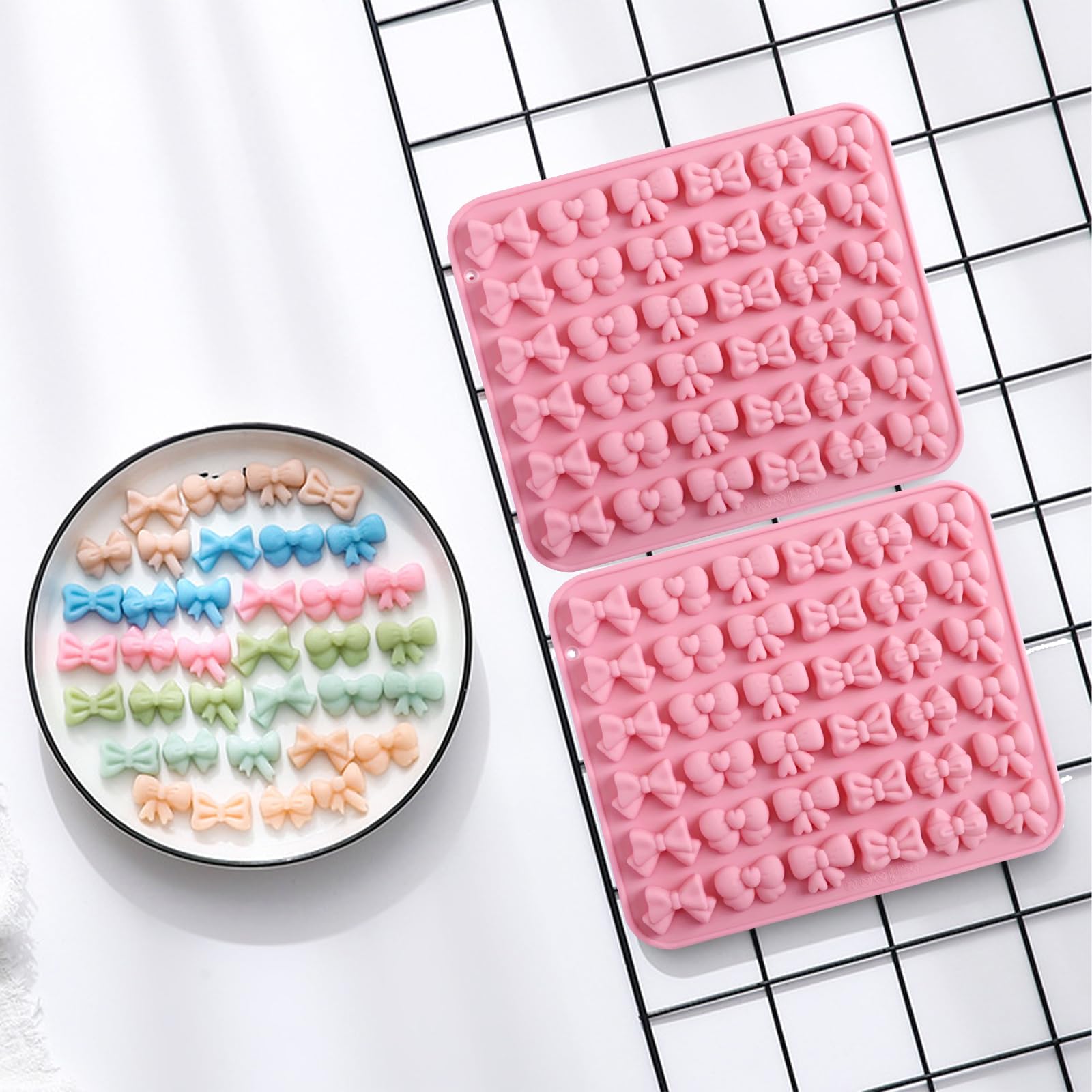 Paquete de 3 moldes de lazo de mariposa, 3 moldes de silicona con 108 cavidades con 6 formas diferentes, perfecto para chocolate, fondant, galletas, pasteles, caramelos, gelatina, pastelería