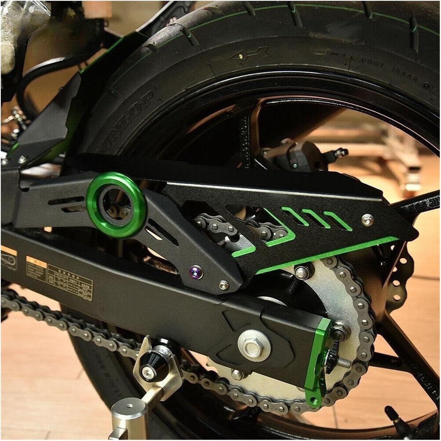 Motorcycle Chain Slider Guide Protector Motorcycle Mudguard Chain Guard Cover Rear for KAW&ASAKI Ni&nja400 Ni&nja250 Ni&nja 400 250 2017 2018 2019 2020 2021 2022