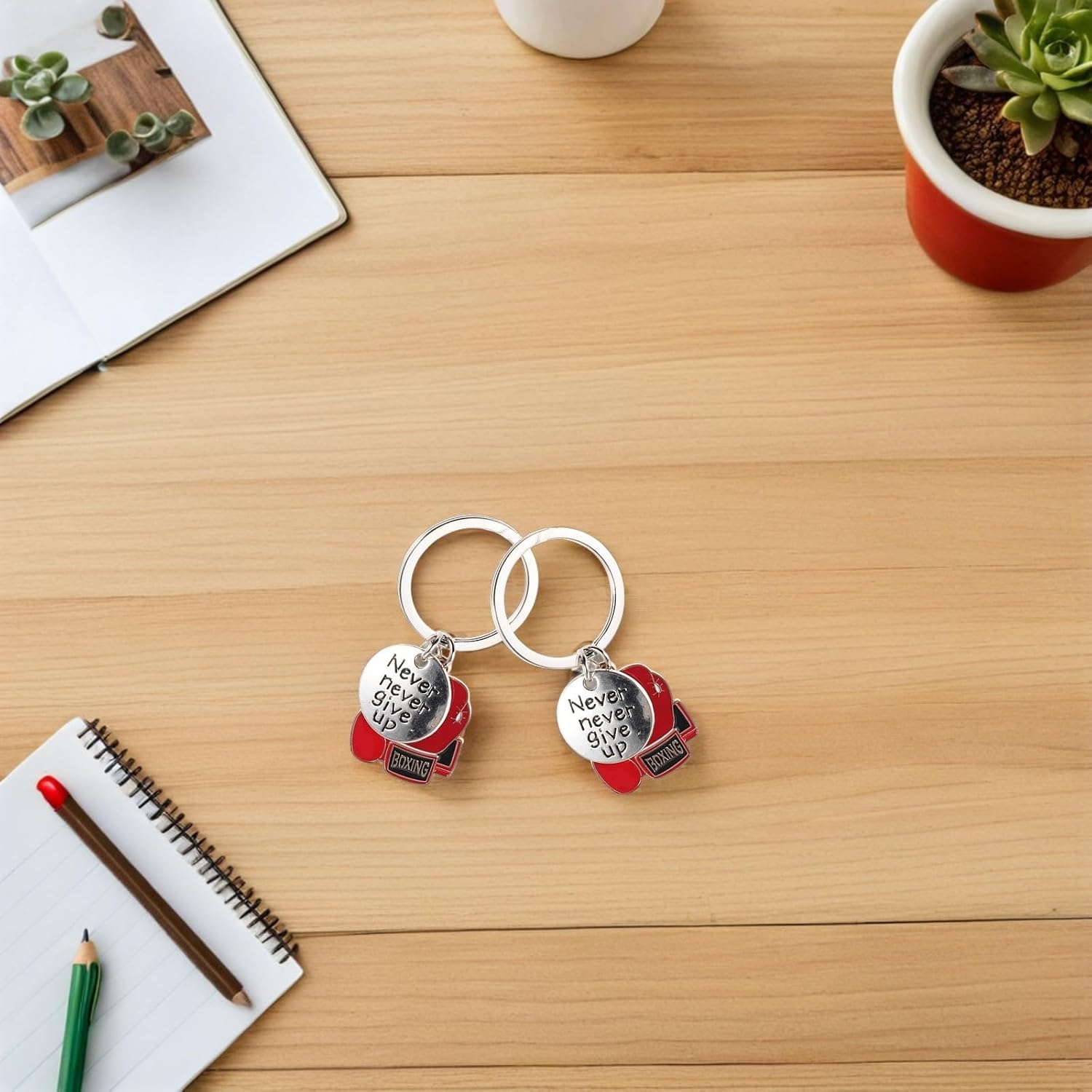 Homoyoyo Mini Boxing Gloves Keyring for Quick Identification with Unique Sports Design 4pcs Portable Metal Pendant Birthday Gift for Fitness Enthusiasts and Athletes image 5
