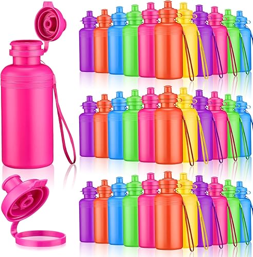 Bokon 60 botellas de agua a granel de 18 onzas para niños, botellas de agua reutilizables de plástico deportivo con correa, botellas de agua de neón