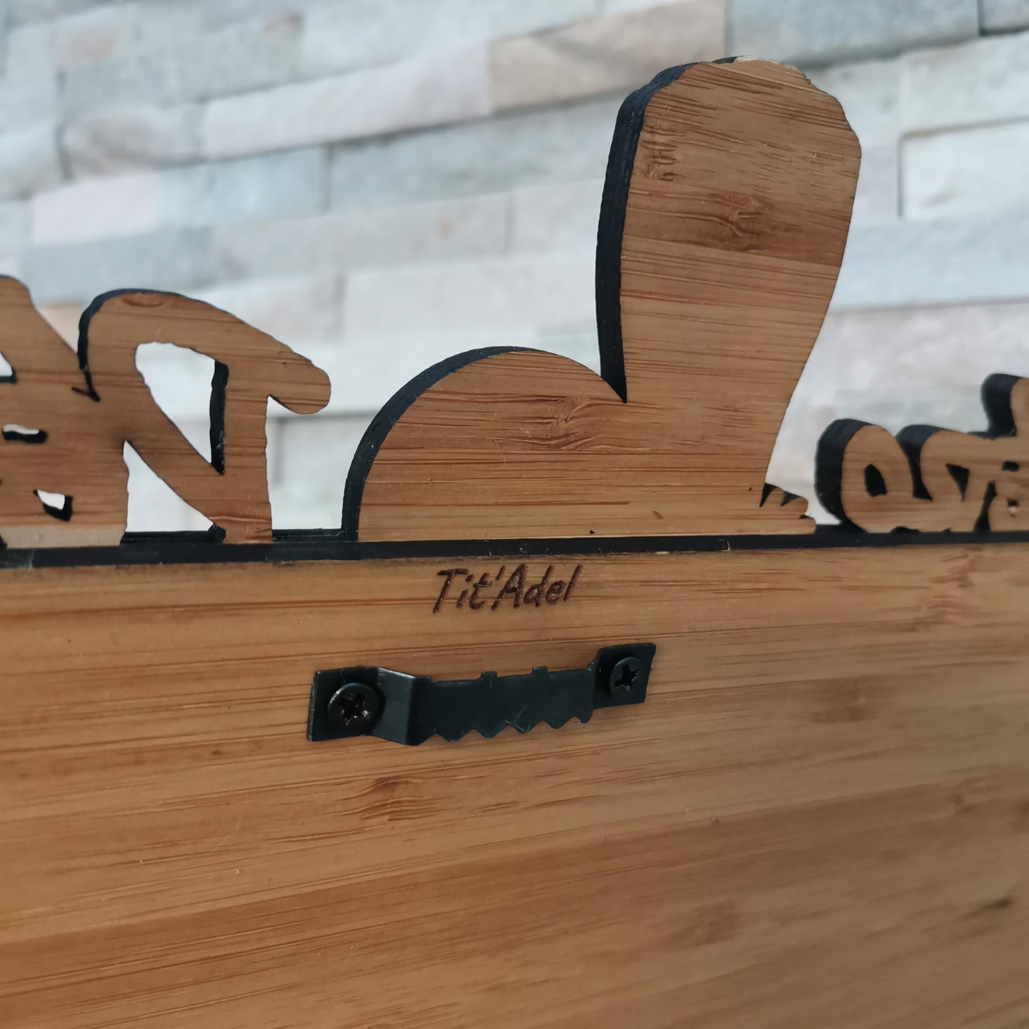 Tit'Adel Compteur de Points pour pétanque en Bois – Apéro Pétanque – Magnétique – Pose Murale ou sur Pied – Cadeau Original